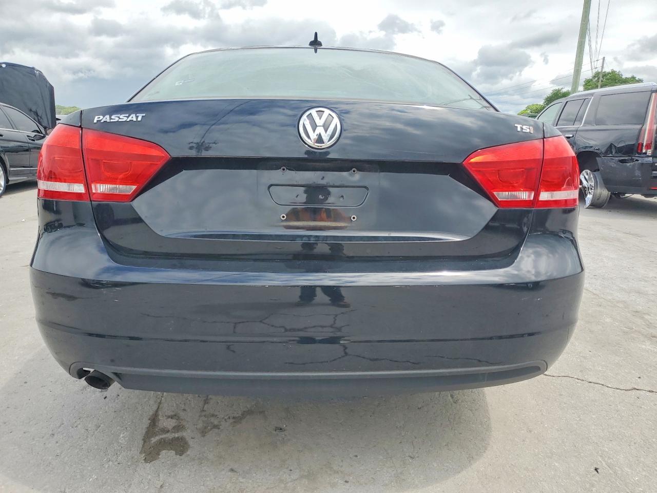 2014 Volkswagen Passat S Black vin: 1VWAT7A31EC063589