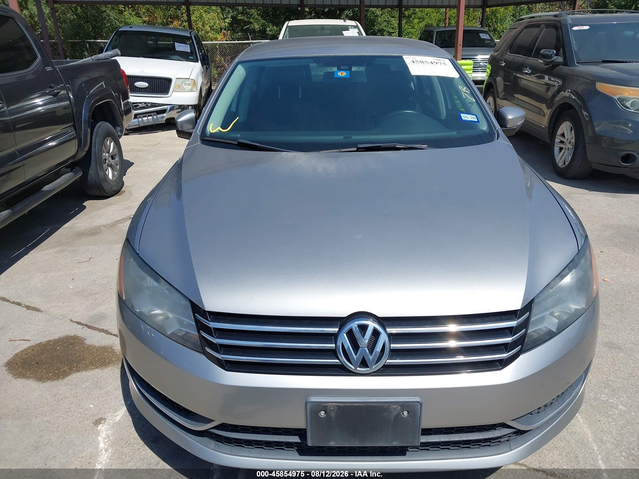 2014 Volkswagen Passat 1.8t Wolfsburg Edition Серебряный vin: 1VWAT7A31EC071269