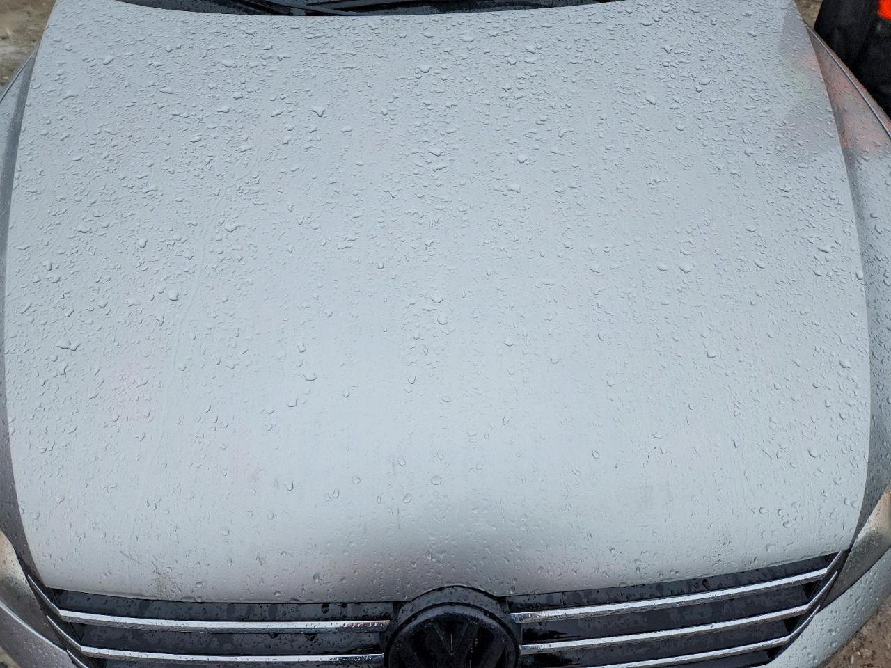 2014 Volkswagen Passat S Silver vin: 1VWAT7A31EC072308