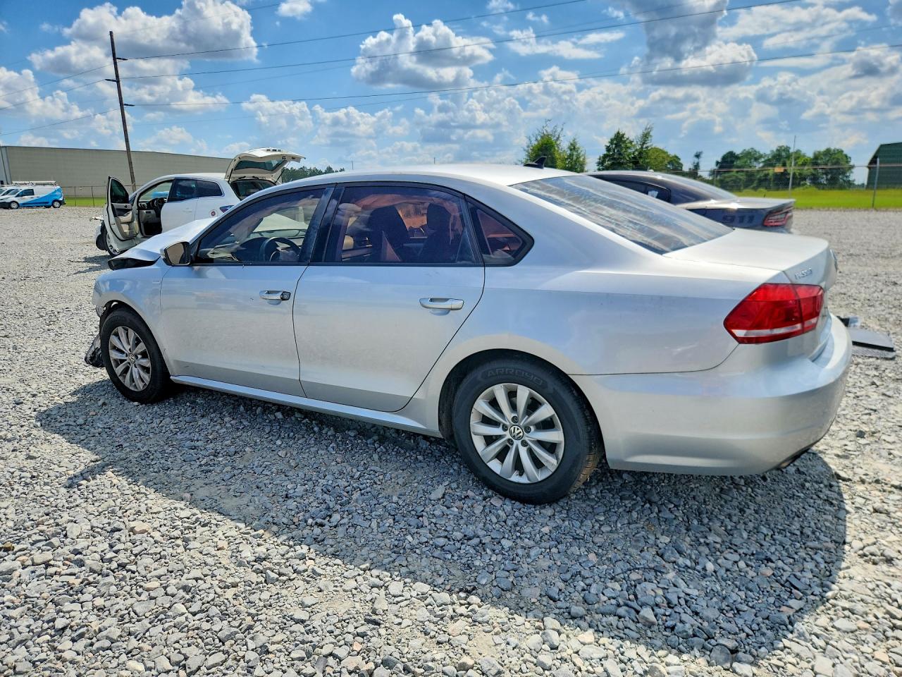 2014 Volkswagen Passat S Silver vin: 1VWAT7A31EC074348