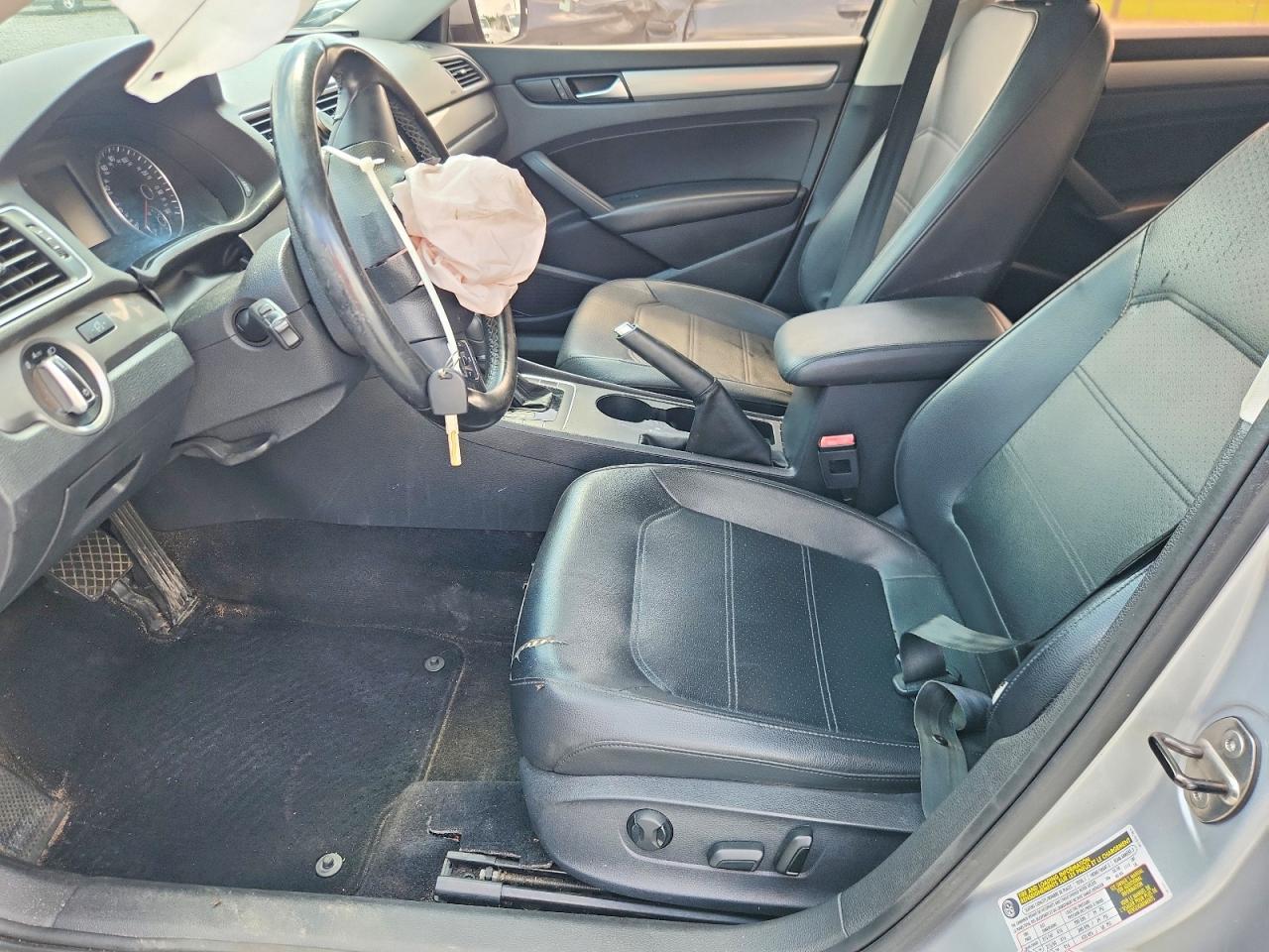 2014 Volkswagen Passat S Silver vin: 1VWAT7A31EC074348