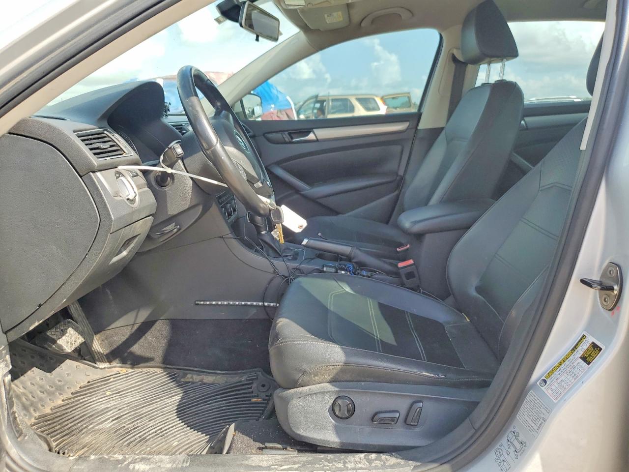 2015 Volkswagen Passat S Silver vin: 1VWAT7A31FC002731