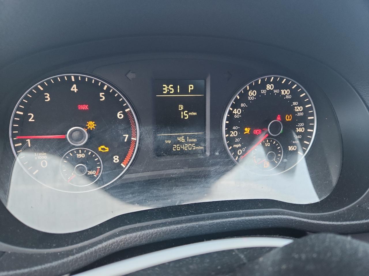 2015 Volkswagen Passat S Желто-коричневый vin: 1VWAT7A31FC006827 Damage: Warning Light - Engine, On, Unacceptable