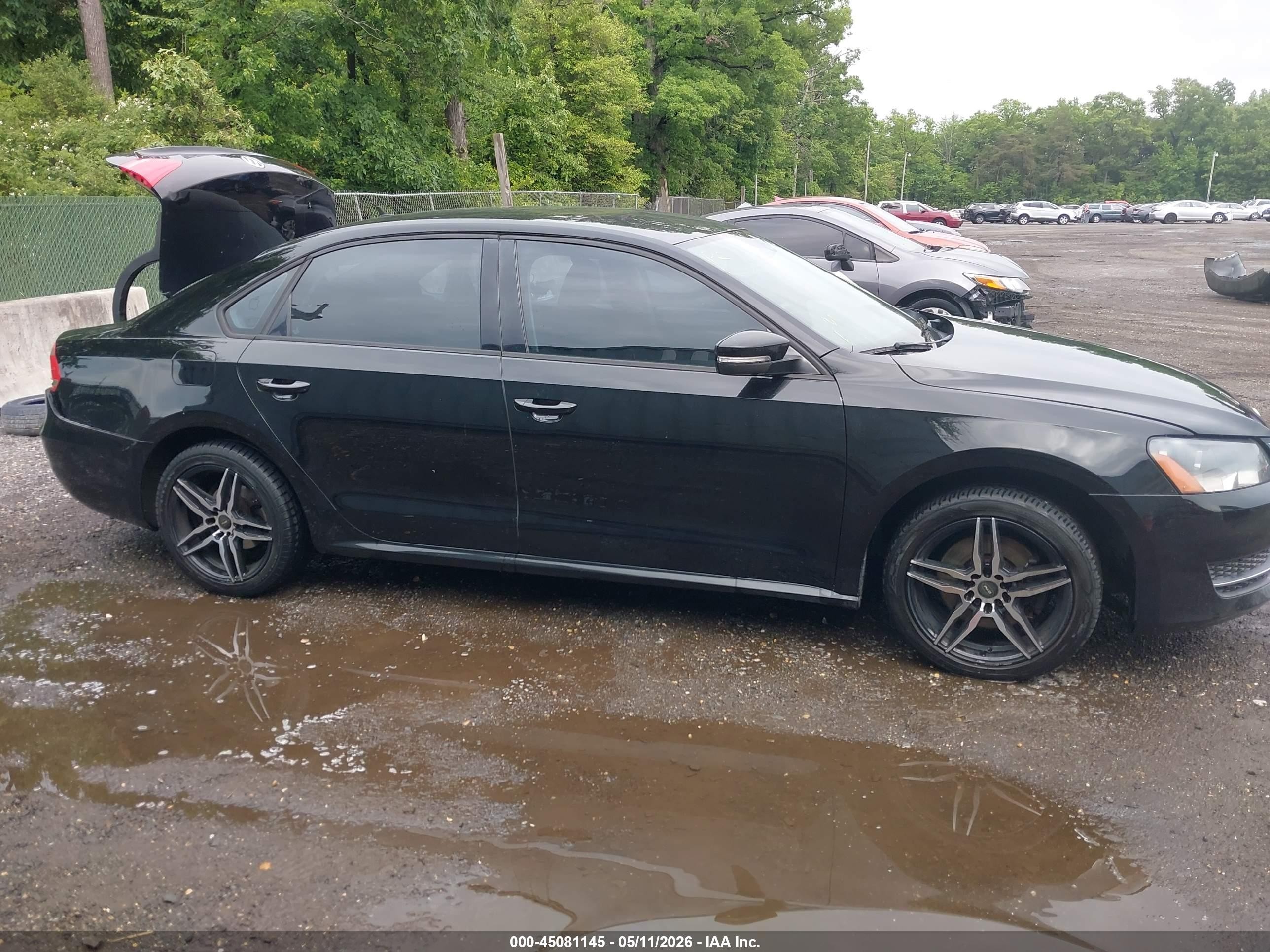 2015 Volkswagen Passat 1.8t S Black vin: 1VWAT7A31FC040976