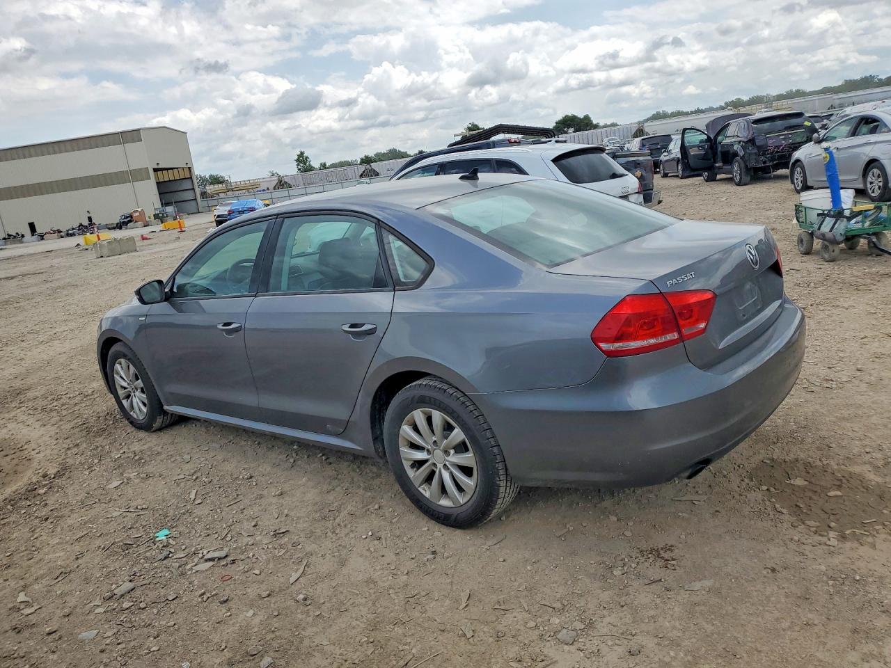 2015 Volkswagen Passat S Gray vin: 1VWAT7A31FC043764