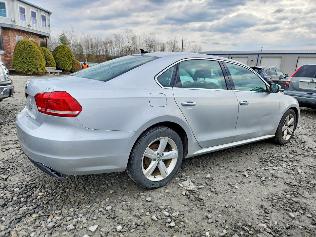 2015 Volkswagen Passat S Silver vin: 1VWAT7A31FC087912