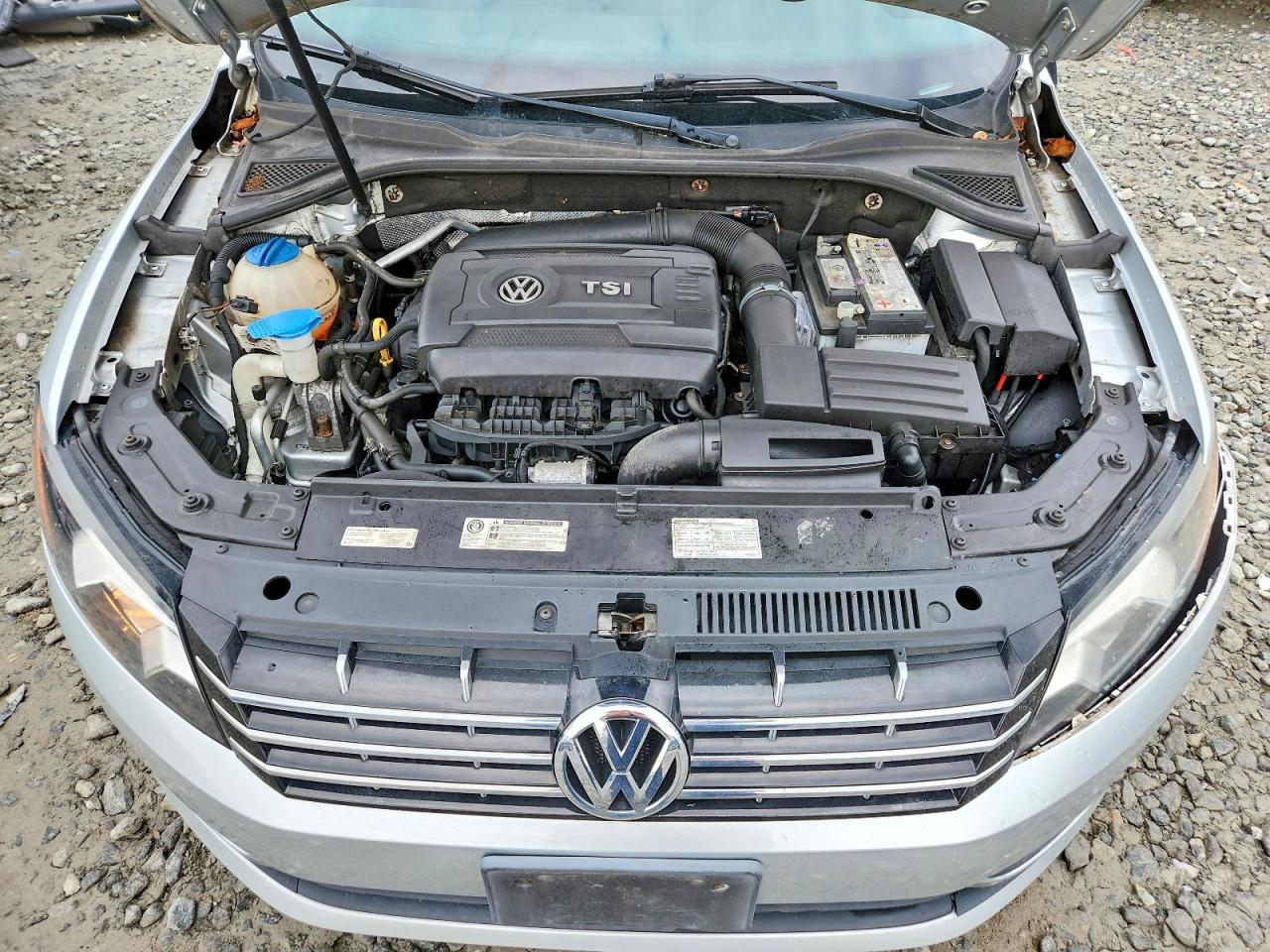 2015 Volkswagen Passat S Silver vin: 1VWAT7A31FC087912