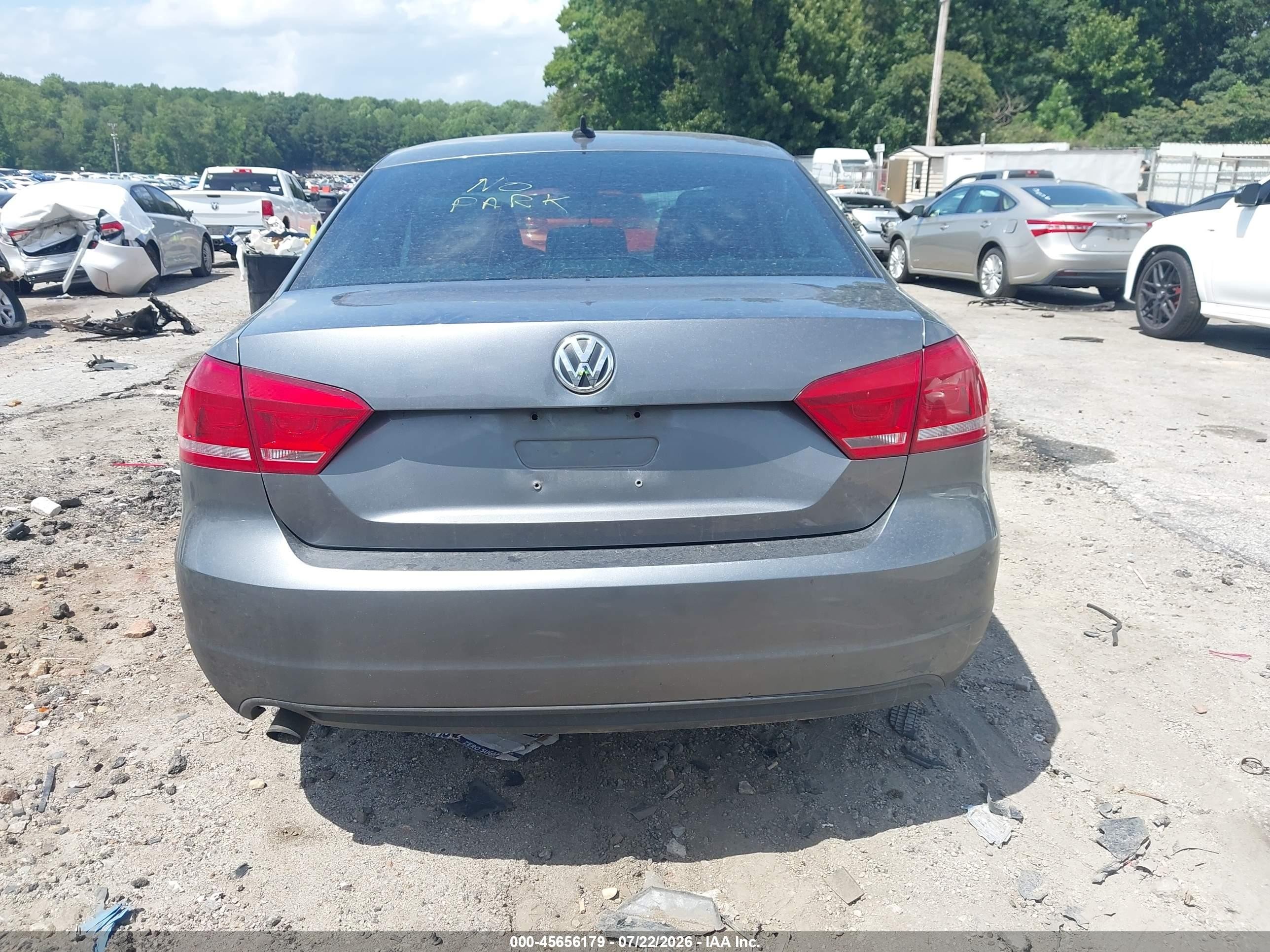 2015 Volkswagen Passat 1.8t Limited Edition Gray vin: 1VWAT7A31FC089188