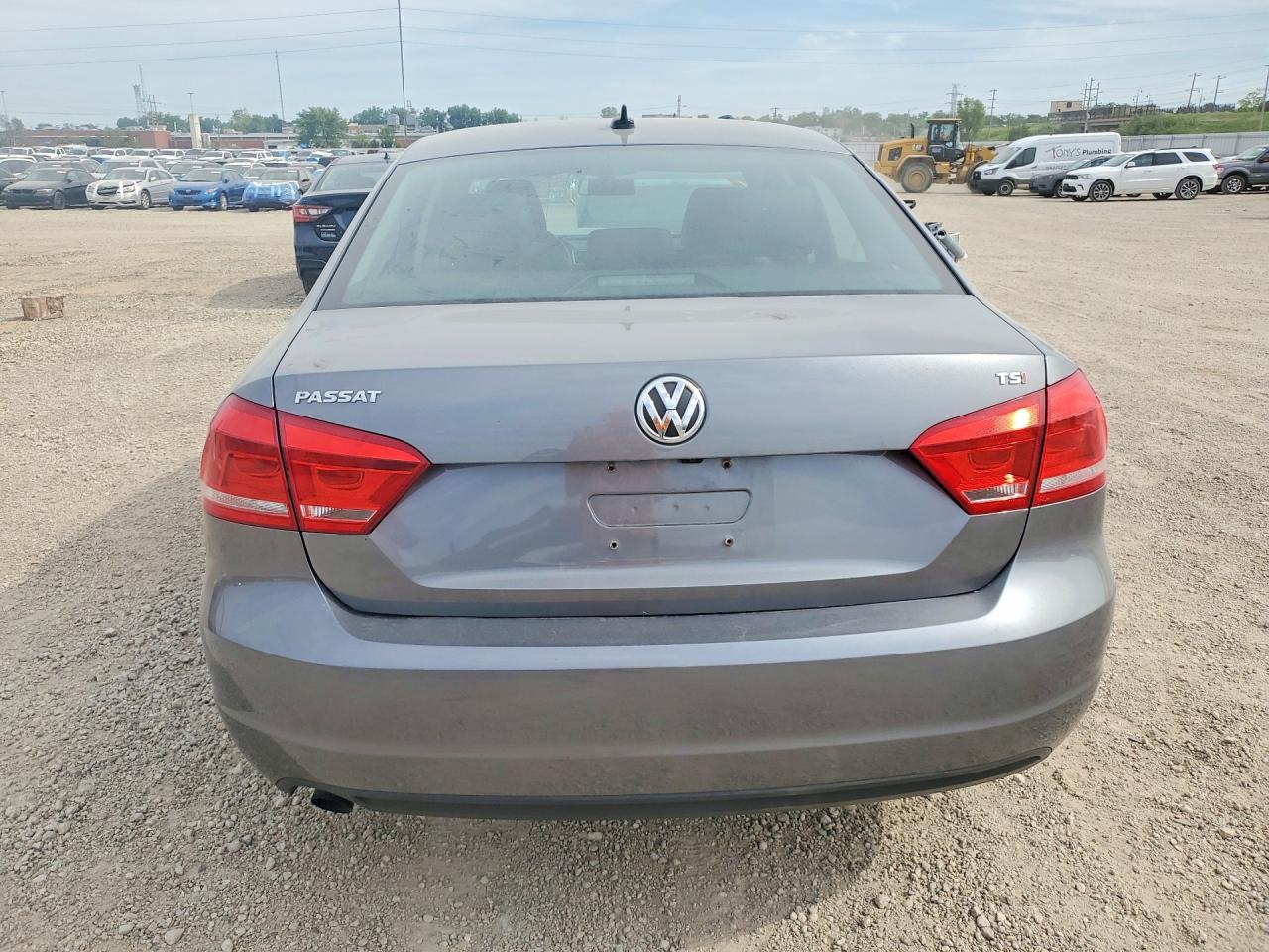 2015 Volkswagen Passat S Charcoal vin: 1VWAT7A31FC099610