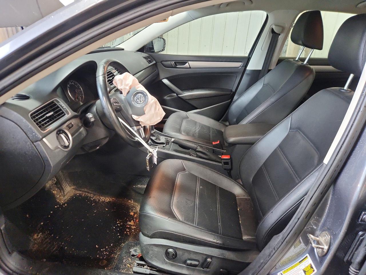 2015 Volkswagen Passat S Gray vin: 1VWAT7A31FC111030