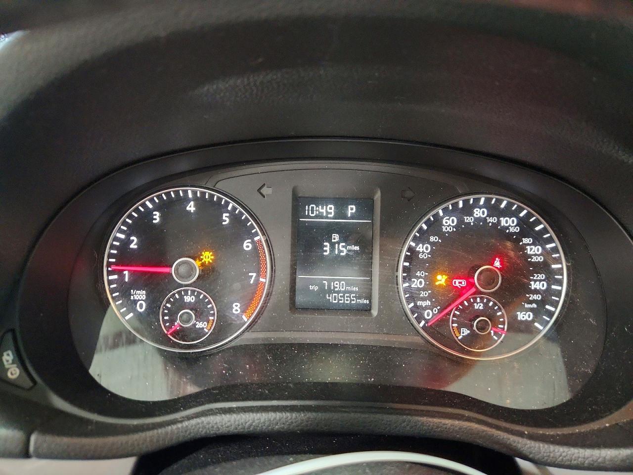 2015 Volkswagen Passat S Gray vin: 1VWAT7A31FC111030