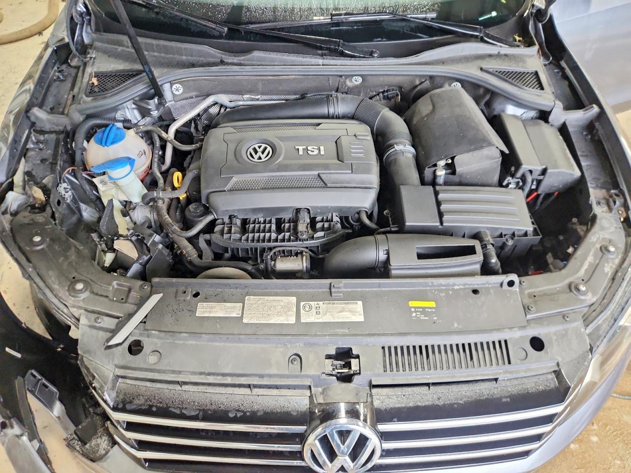 2015 Volkswagen Passat S Gray vin: 1VWAT7A31FC111030