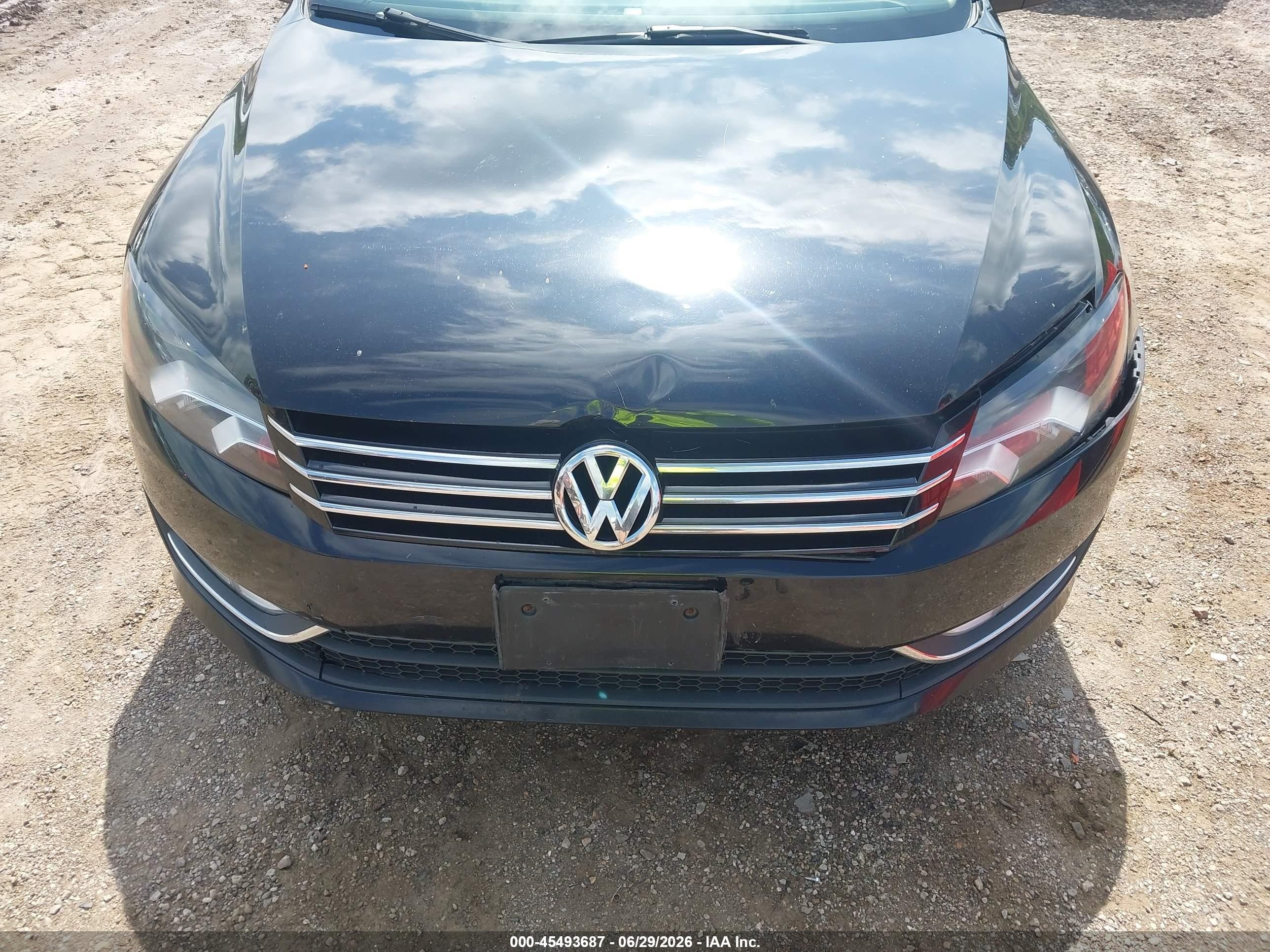 2015 Volkswagen Passat 1.8t Limited Edition Black vin: 1VWAT7A31FC114560