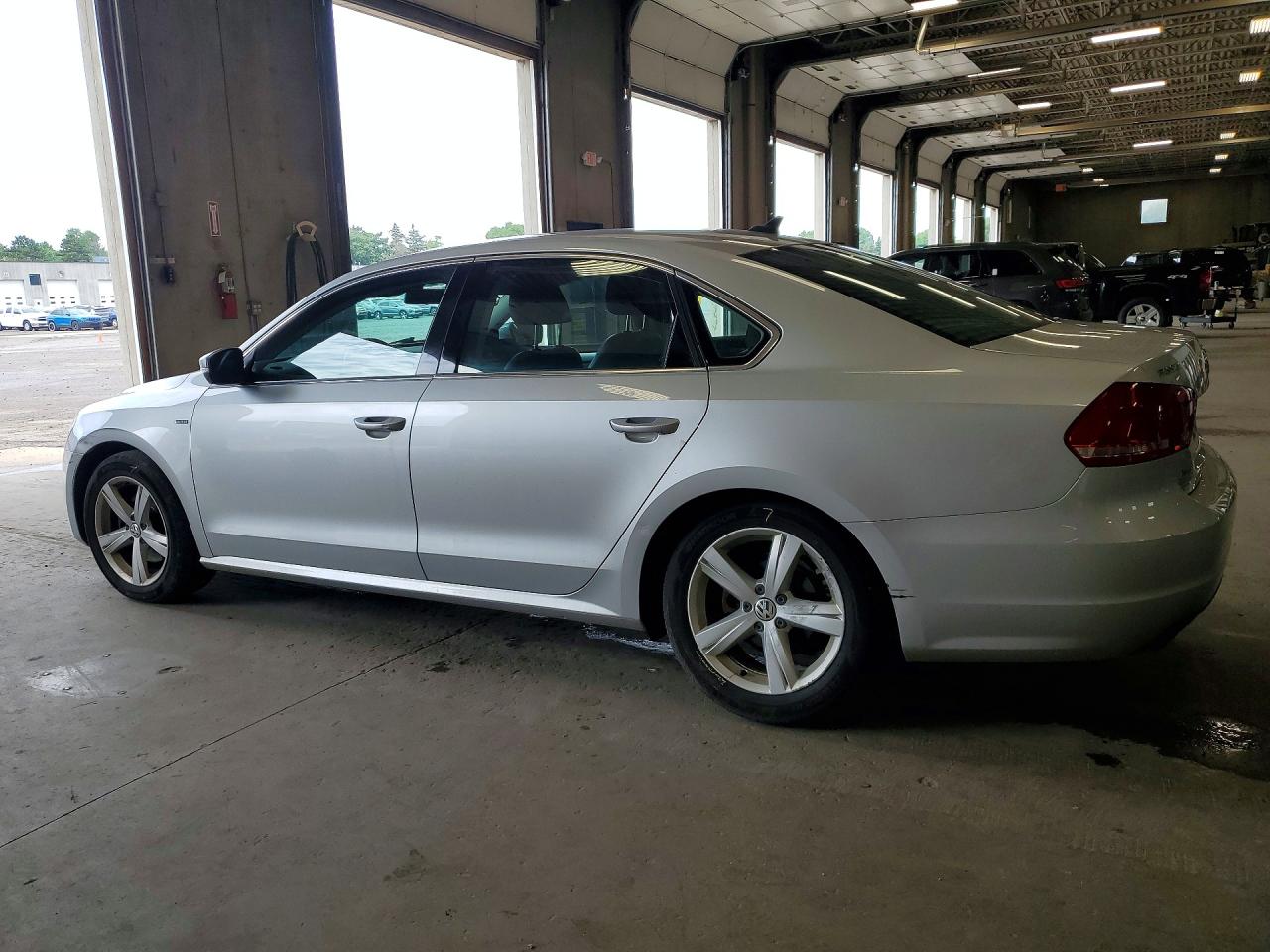 2015 Volkswagen Passat S Silver vin: 1VWAT7A31FC114607