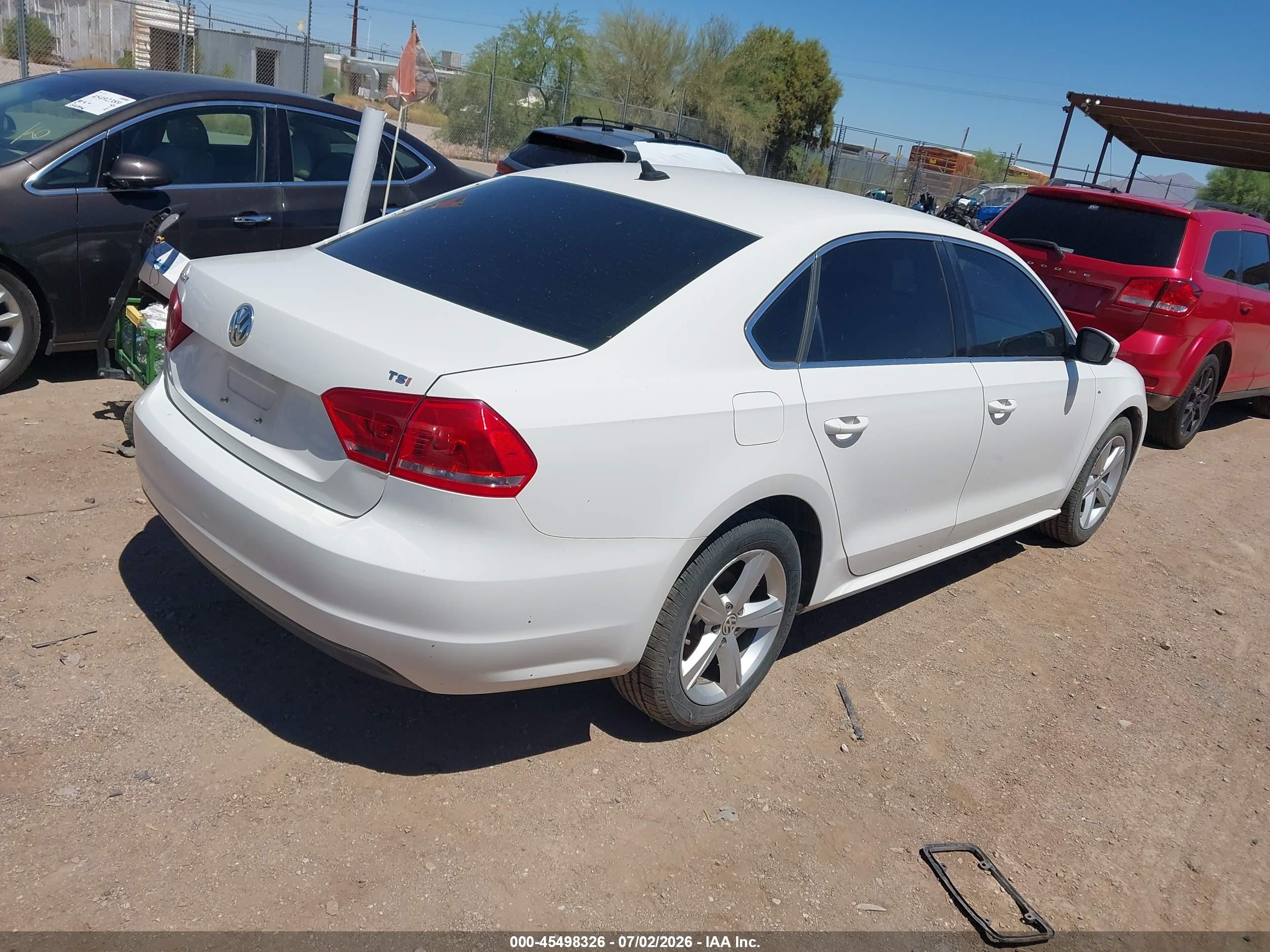 2015 Volkswagen Passat 1.8t Limited Edition White vin: 1VWAT7A31FC115921