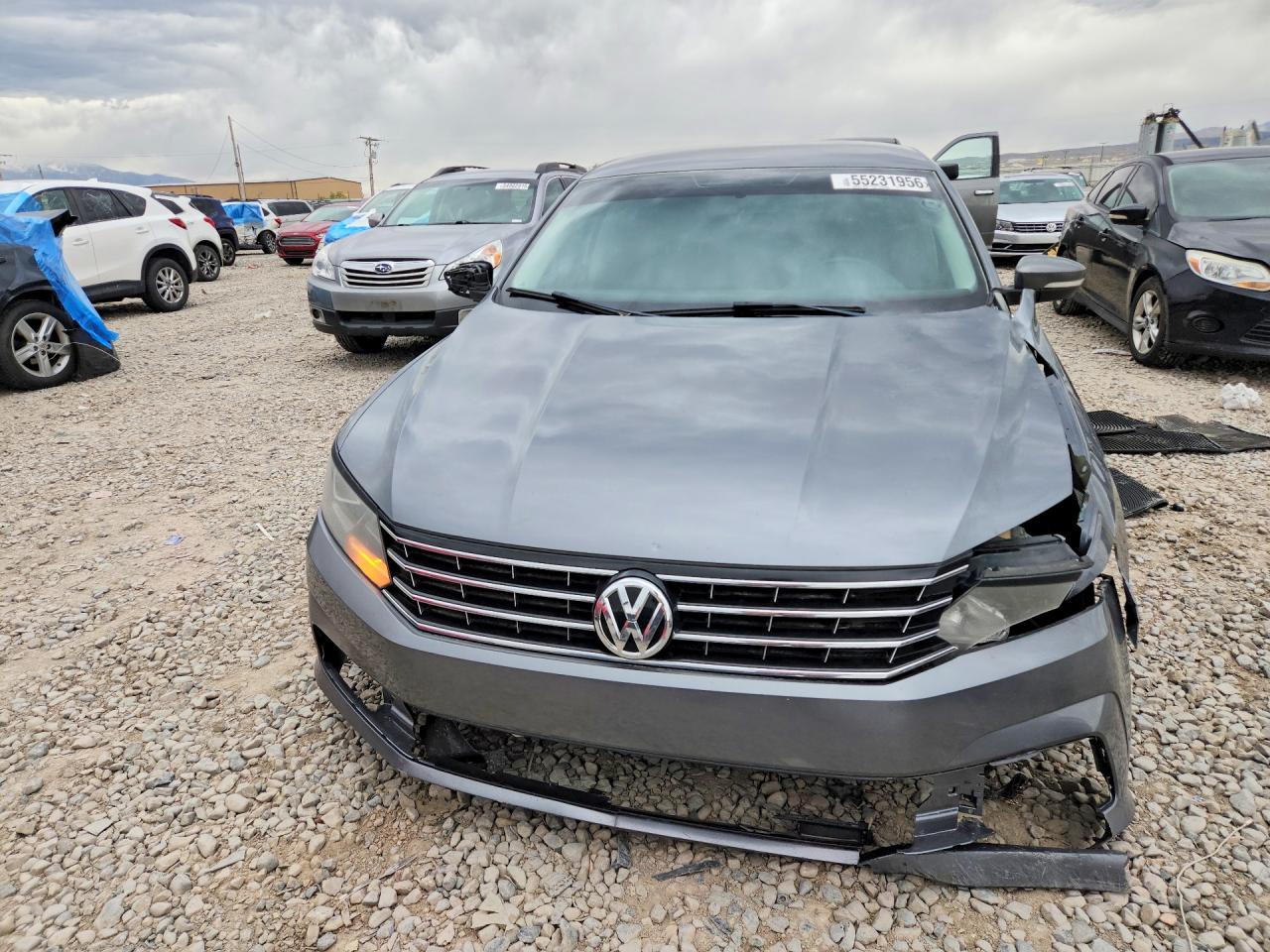 2016 Volkswagen Passat S Gray vin: 1VWAT7A31GC033530