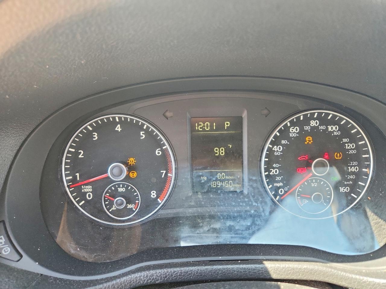 2014 Volkswagen Passat 1.8t S Tdi S, R-line, 1.8t R-line Серебряный vin: 1VWAT7A32EC048695