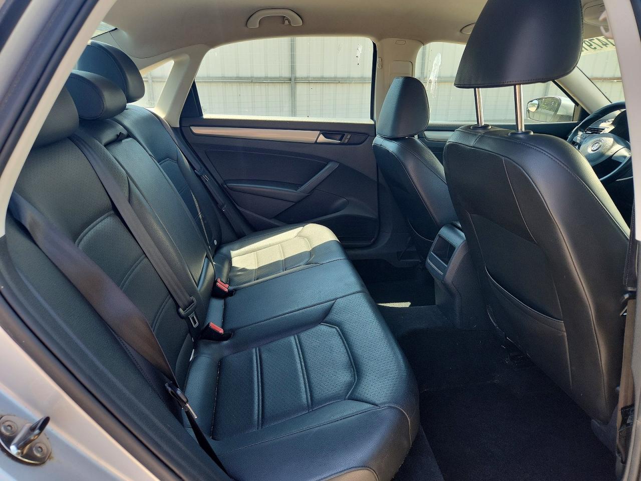 2014 Volkswagen Passat 1.8t S Tdi S, R-line, 1.8t R-line Серебряный vin: 1VWAT7A32EC048695