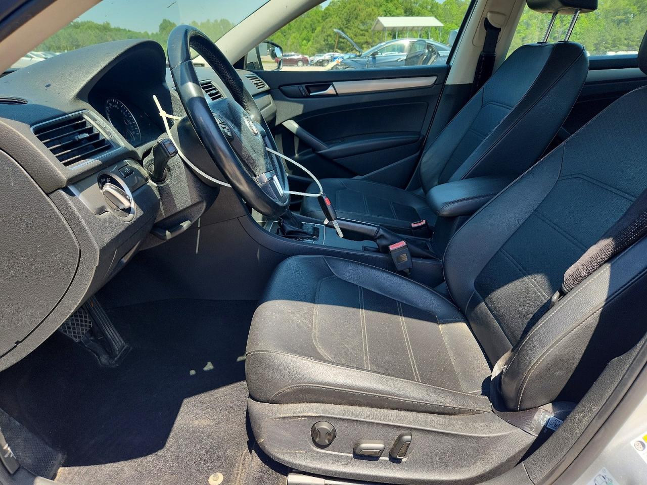 2014 Volkswagen Passat 1.8t S Tdi S, R-line, 1.8t R-line Серебряный vin: 1VWAT7A32EC048695