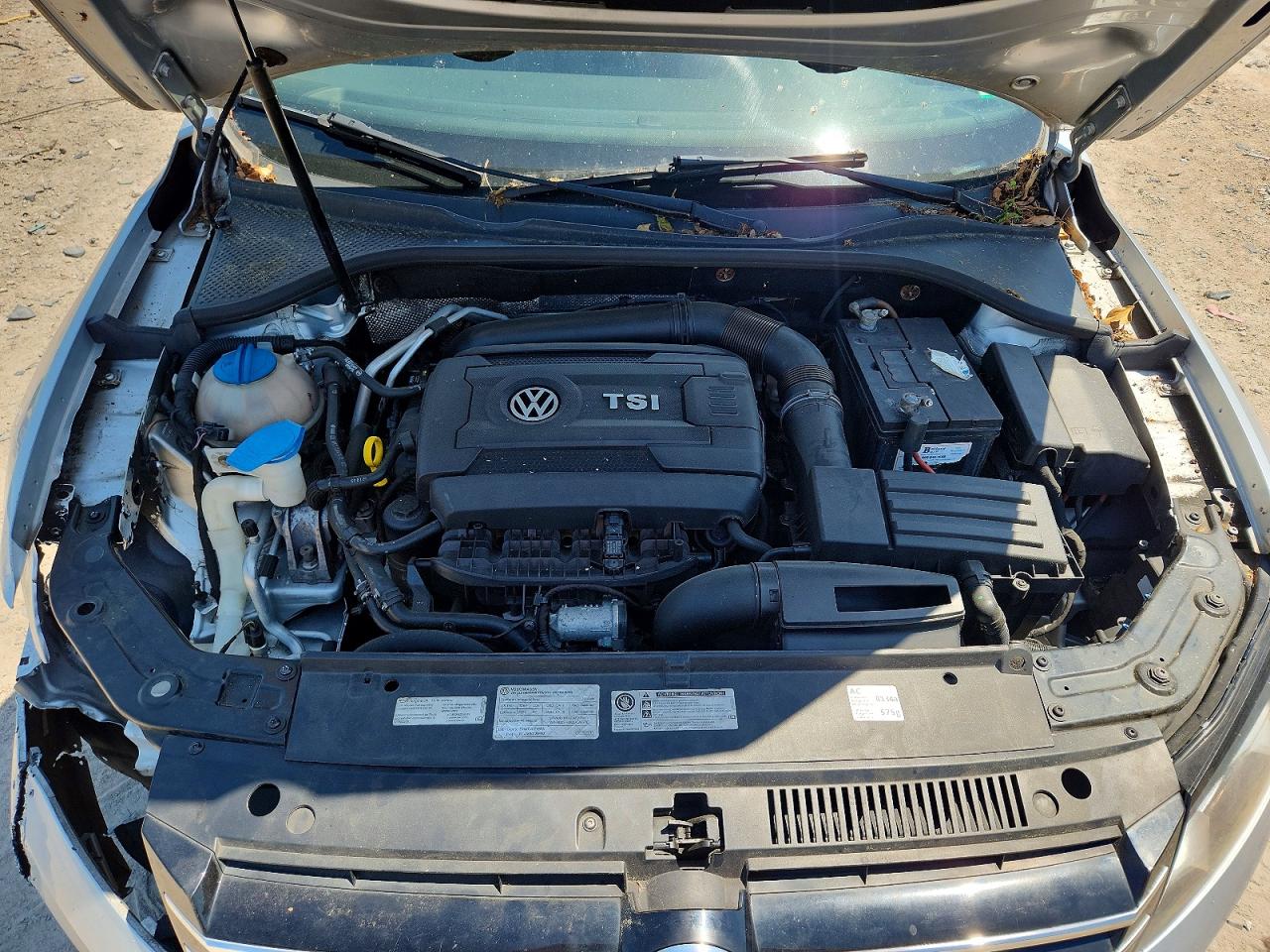 2014 Volkswagen Passat 1.8t S Tdi S, R-line, 1.8t R-line Серебряный vin: 1VWAT7A32EC048695