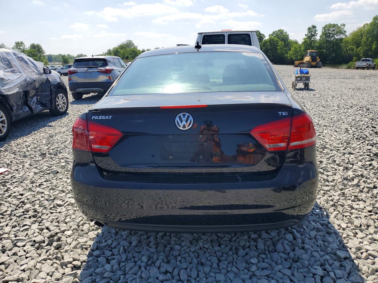 2014 Volkswagen Passat S Black vin: 1VWAT7A32EC049880