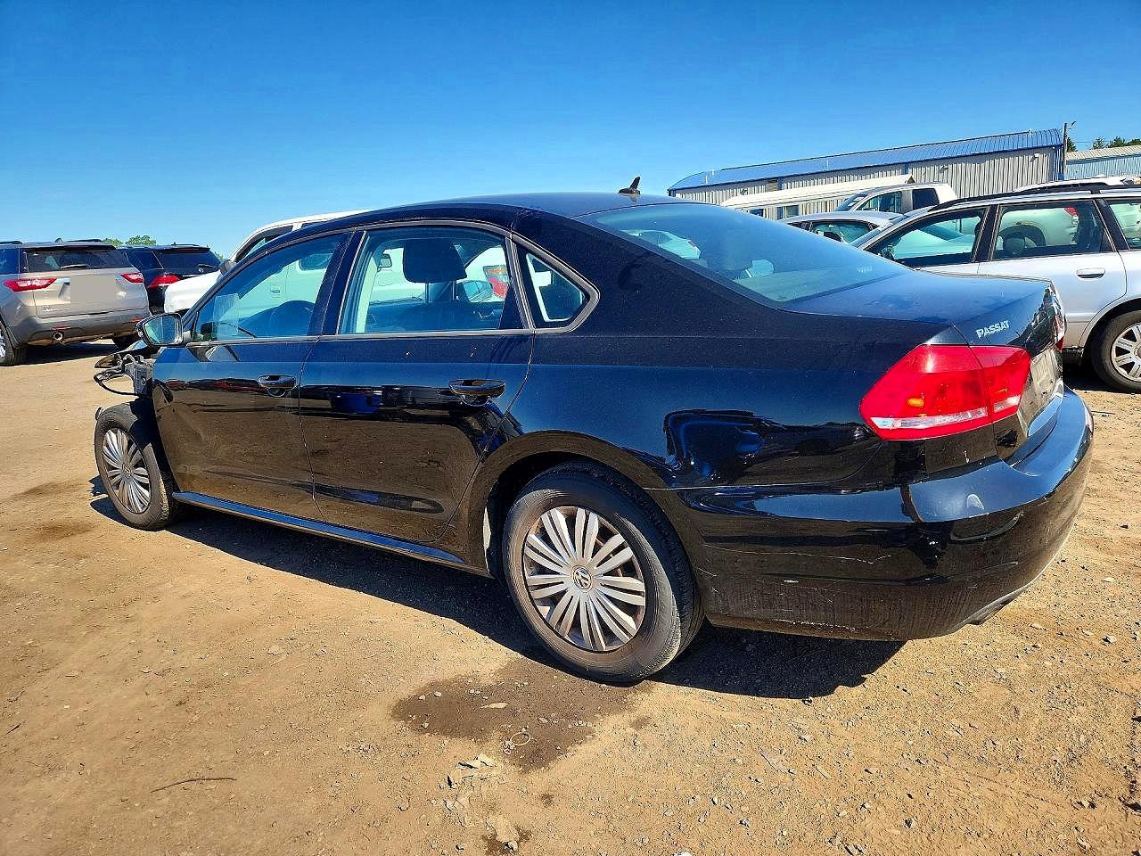 2015 Volkswagen Passat S Black vin: 1VWAT7A32FC003001