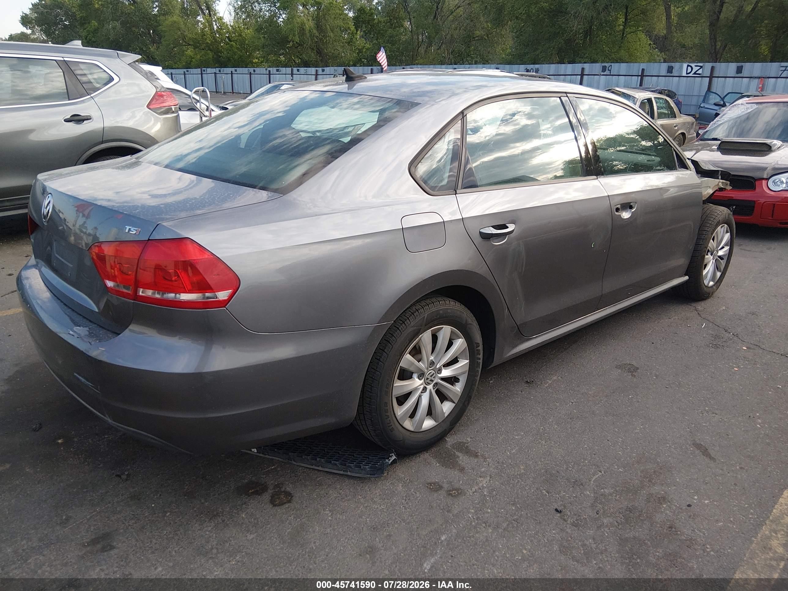 2015 Volkswagen Passat 1.8t Wolfsburg Edition Gray vin: 1VWAT7A32FC018212