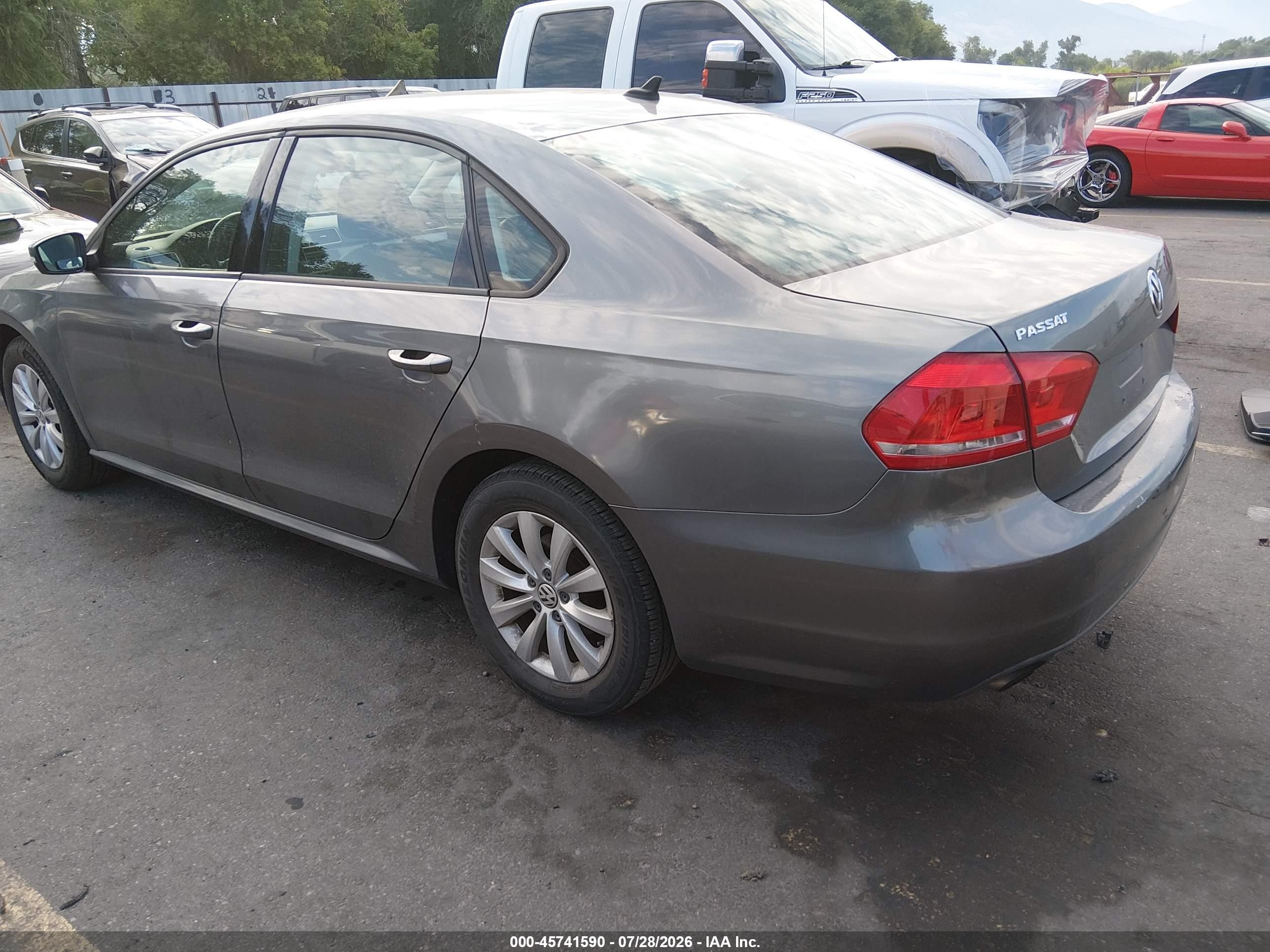 2015 Volkswagen Passat 1.8t Wolfsburg Edition Gray vin: 1VWAT7A32FC018212