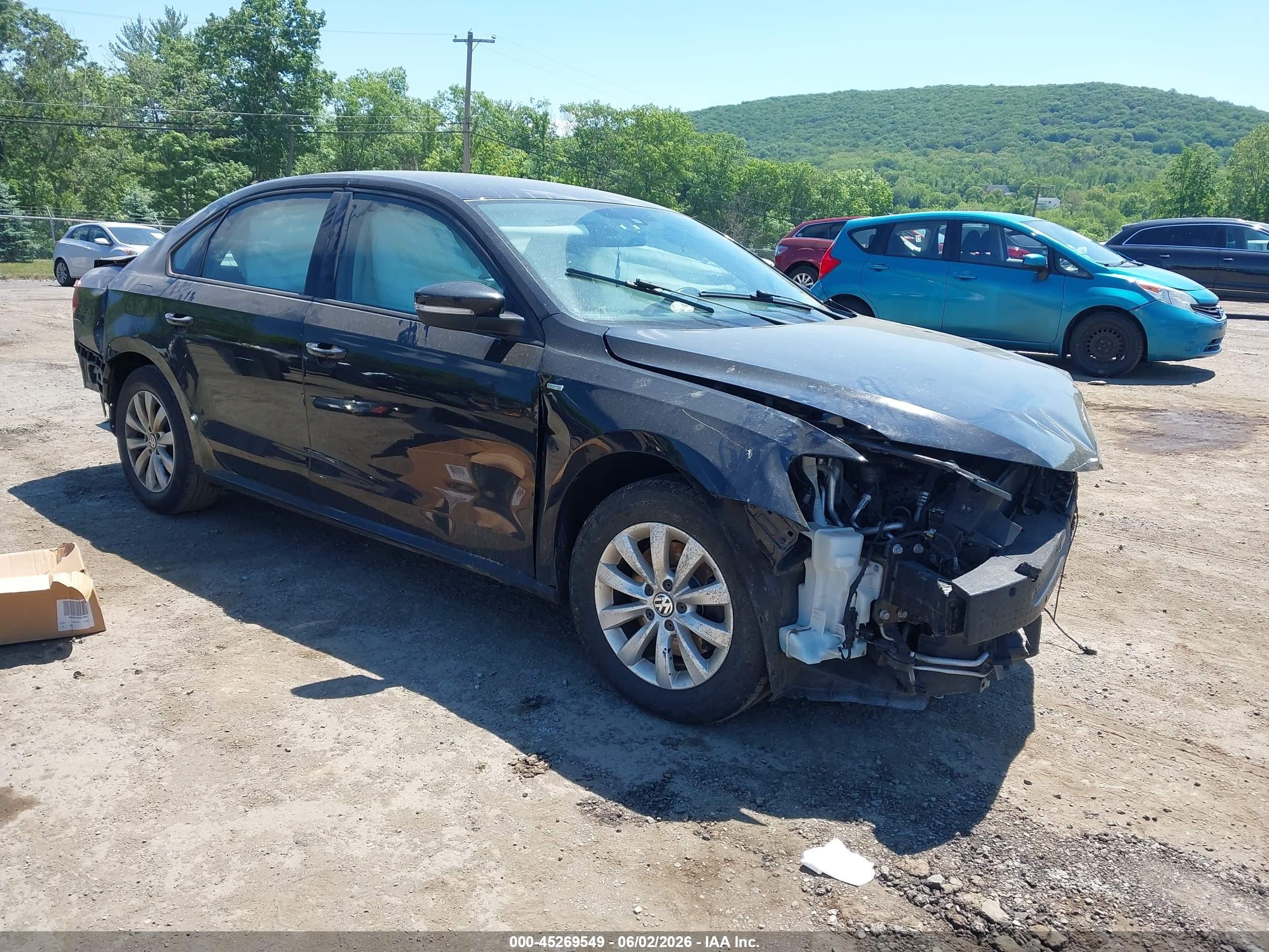2015 Volkswagen Passat 1.8t Wolfsburg Edition Black vin: 1VWAT7A32FC019845