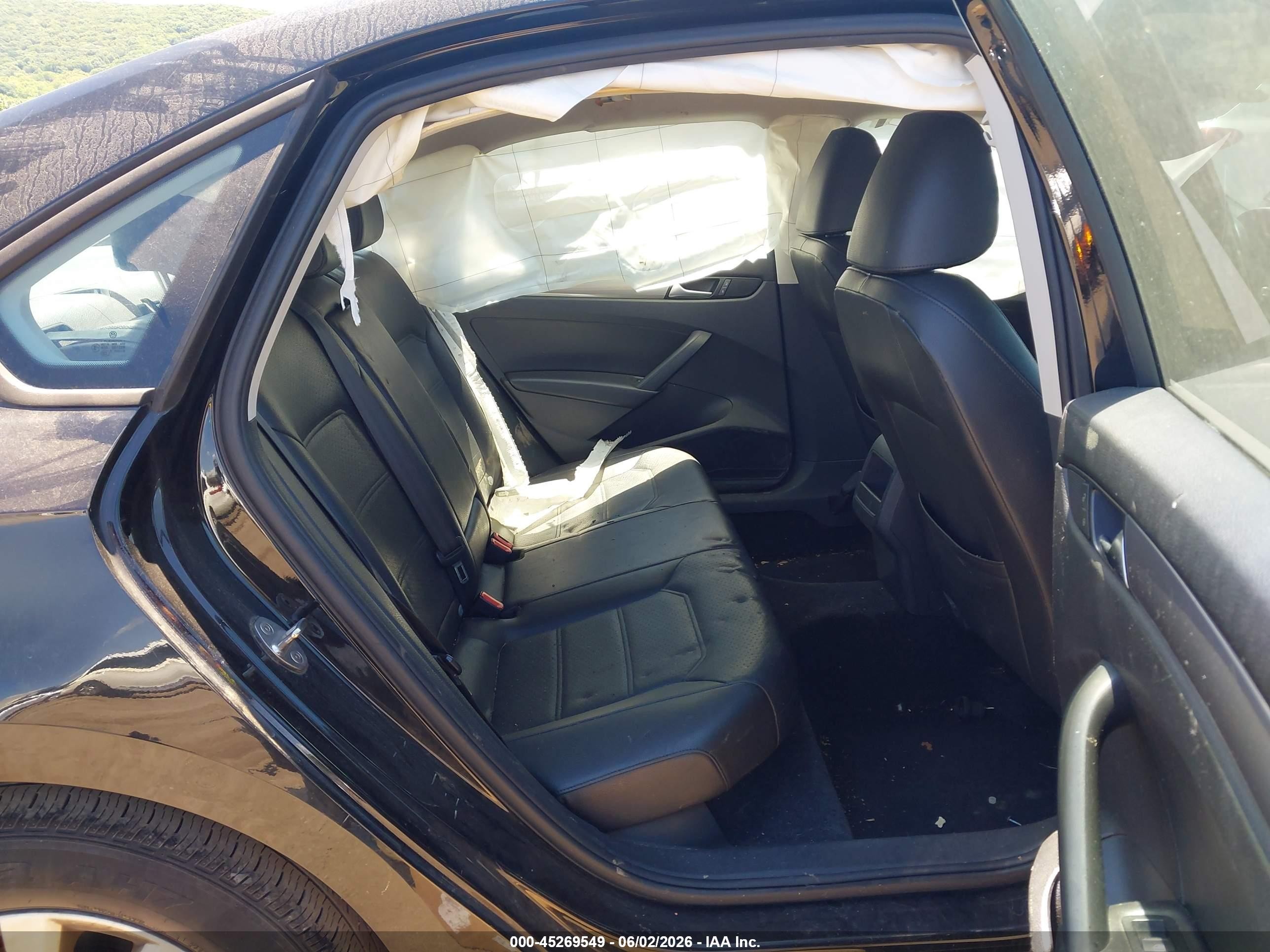 2015 Volkswagen Passat 1.8t Wolfsburg Edition Черный vin: 1VWAT7A32FC019845