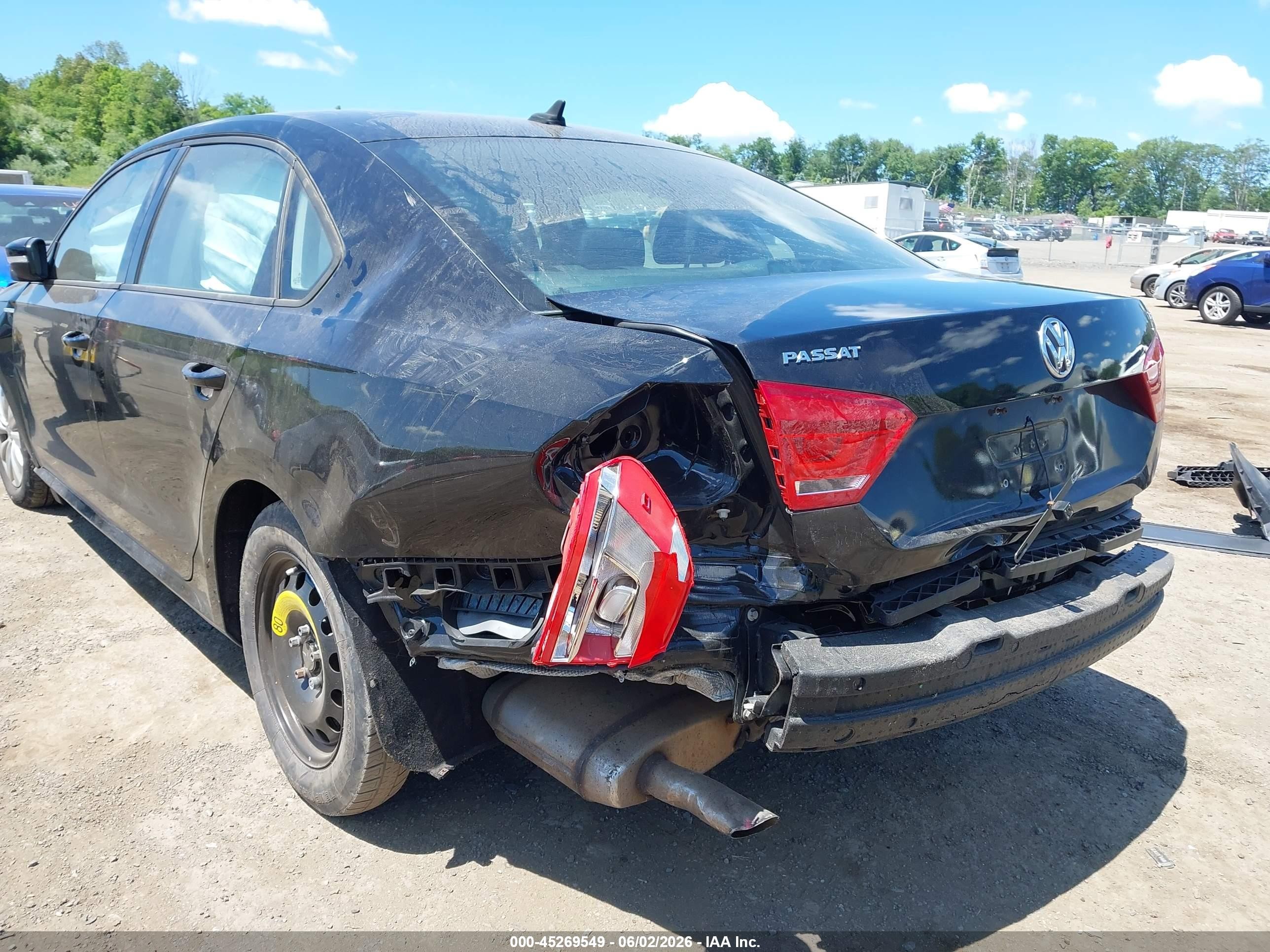 2015 Volkswagen Passat 1.8t Wolfsburg Edition Черный vin: 1VWAT7A32FC019845