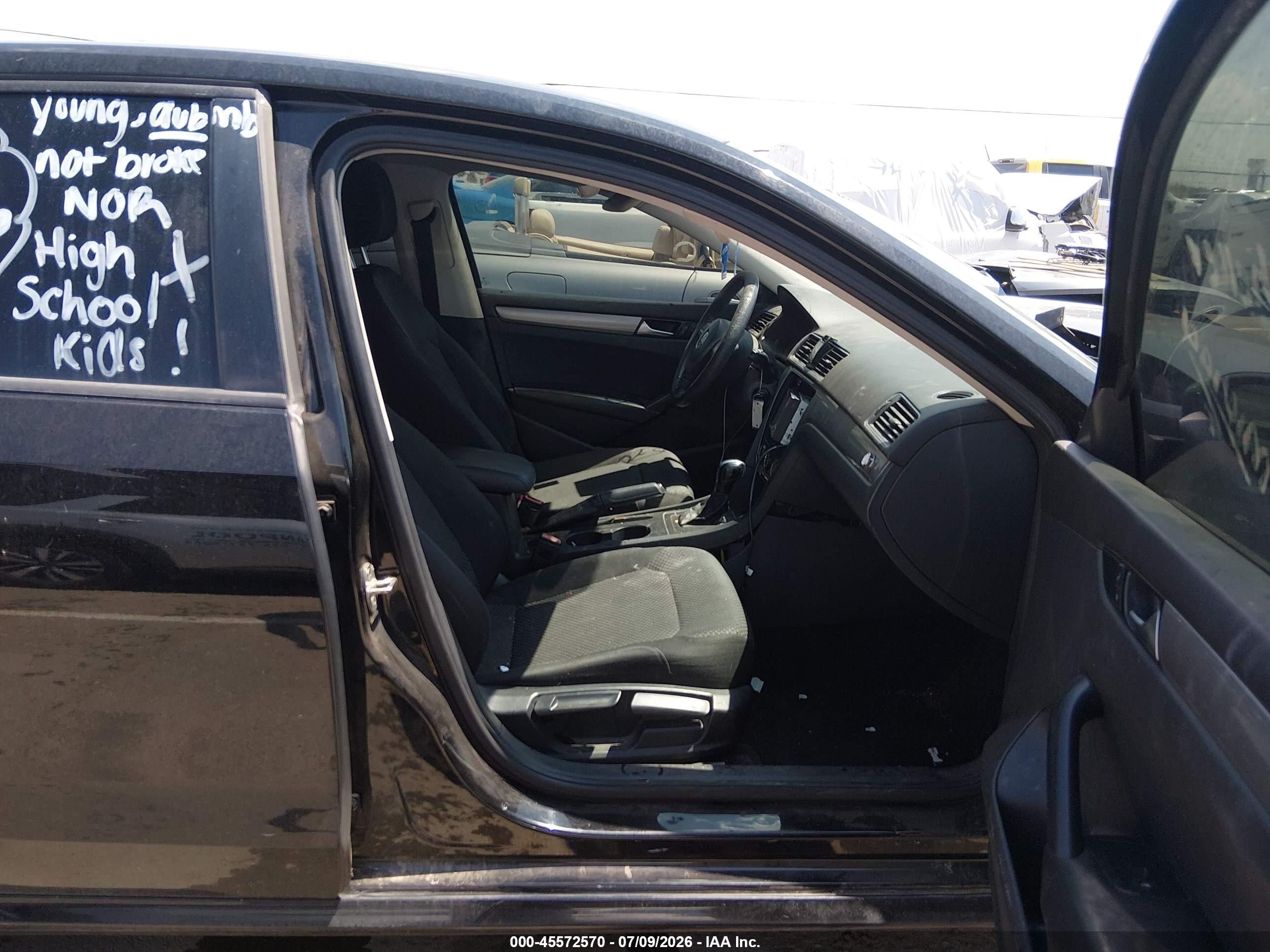 2015 Volkswagen Passat 1.8t S Black vin: 1VWAT7A32FC022664