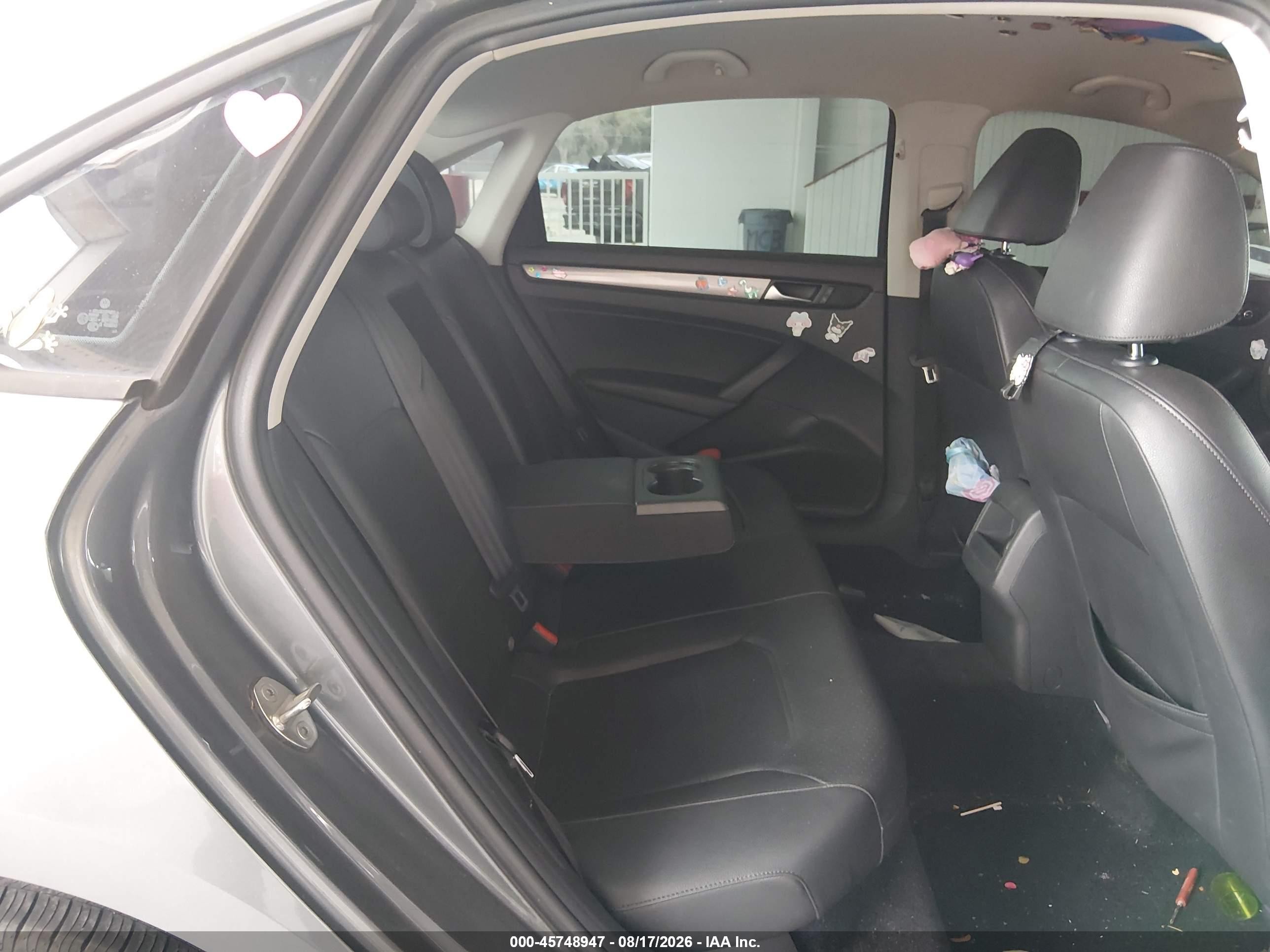 2015 Volkswagen Passat 1.8t Wolfsburg Edition Gray vin: 1VWAT7A32FC024270