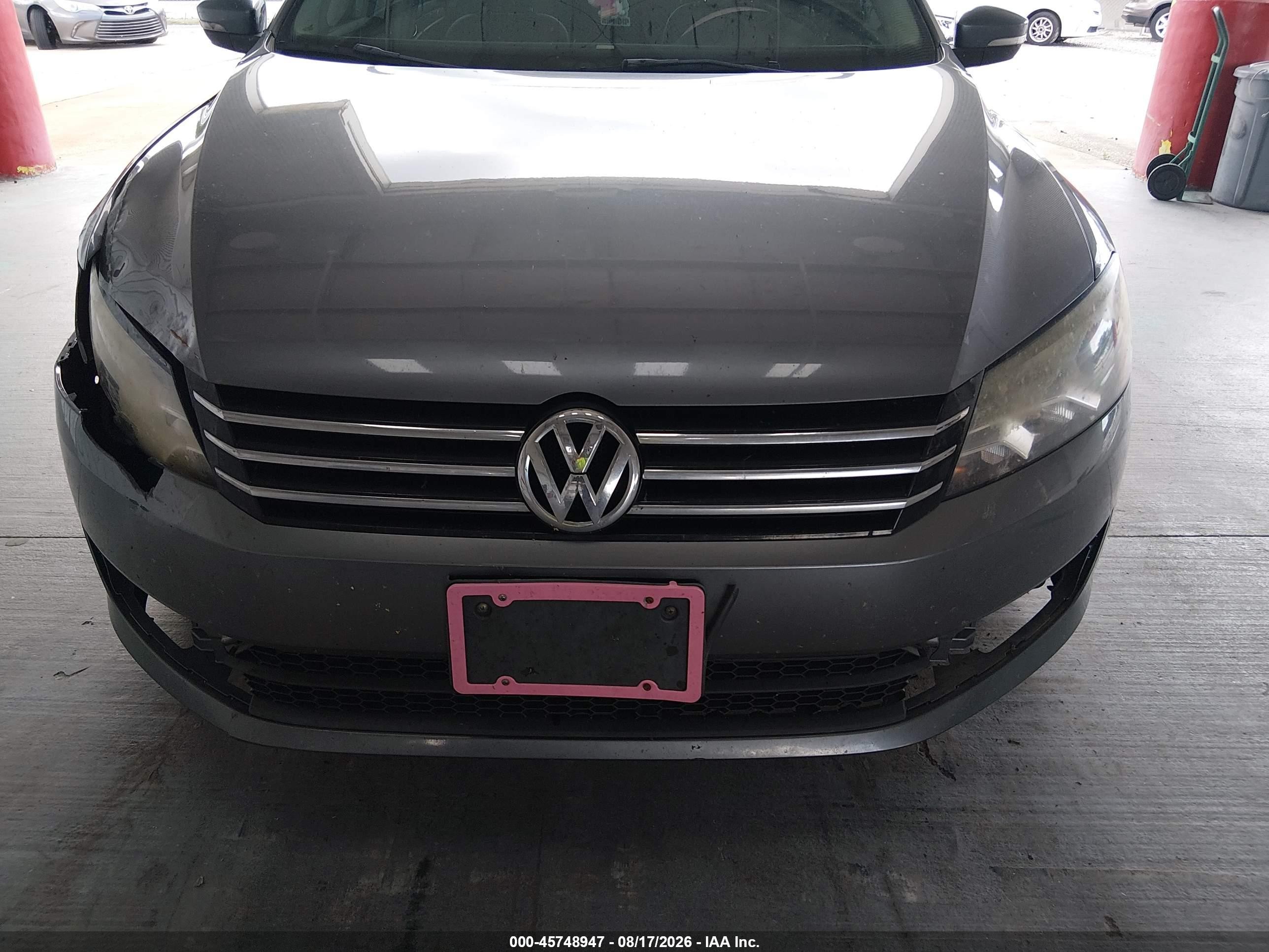 2015 Volkswagen Passat 1.8t Wolfsburg Edition Gray vin: 1VWAT7A32FC024270