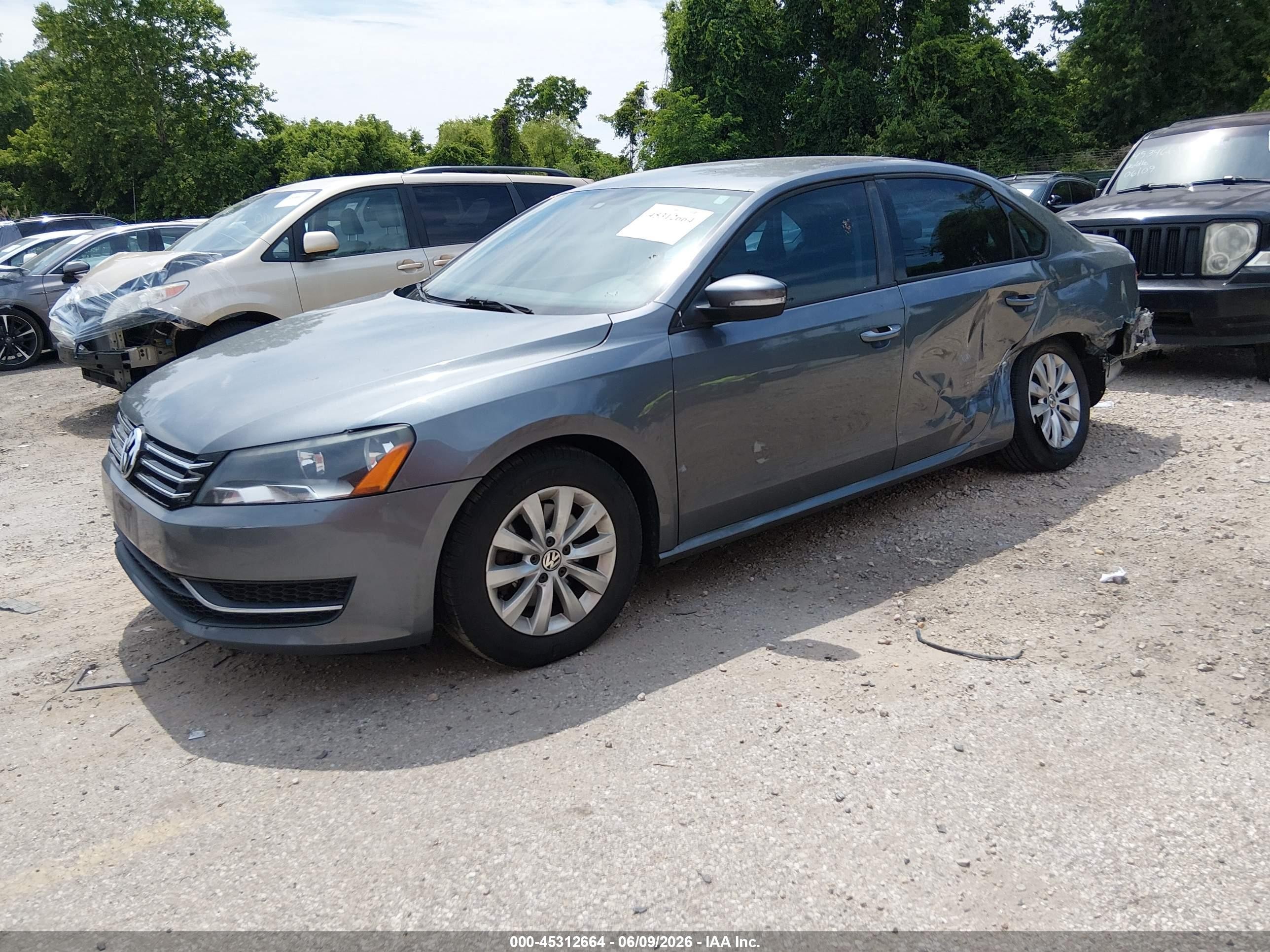 2015 Volkswagen Passat 1.8t Wolfsburg Edition Gray vin: 1VWAT7A32FC037634