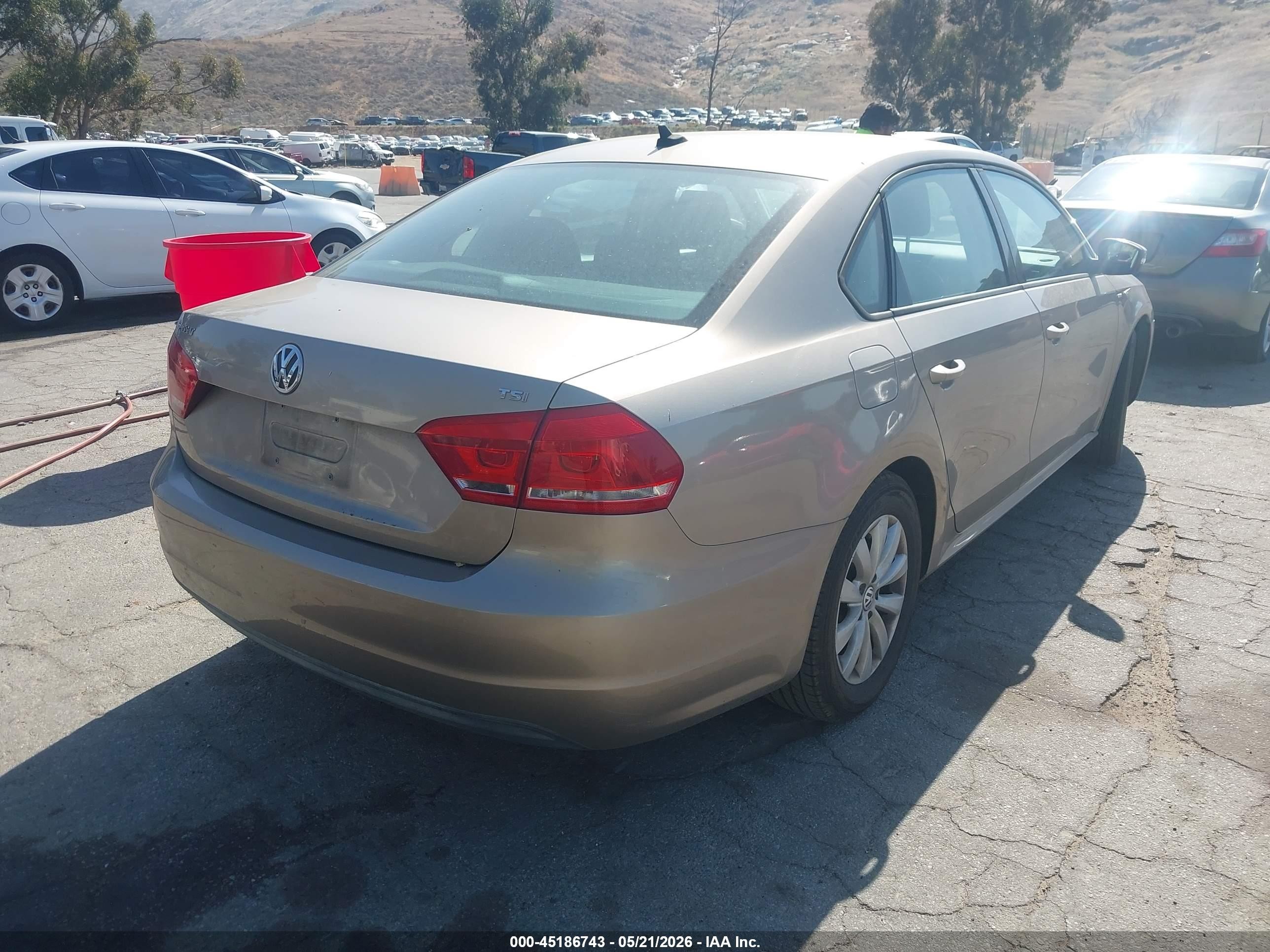 2015 Volkswagen Passat 1.8t Wolfsburg Edition Champagne vin: 1VWAT7A32FC040484