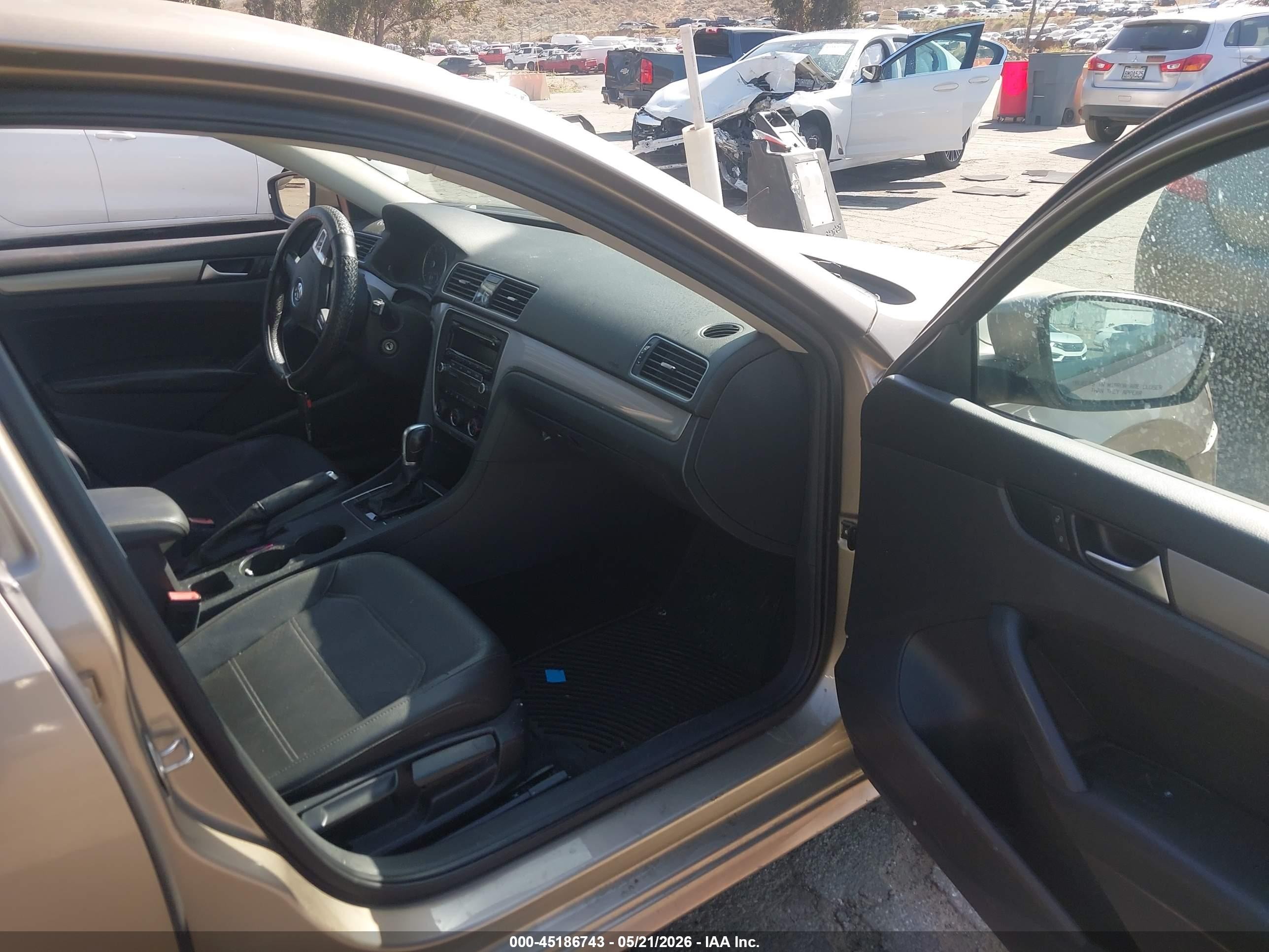 2015 Volkswagen Passat 1.8t Wolfsburg Edition Champagne vin: 1VWAT7A32FC040484