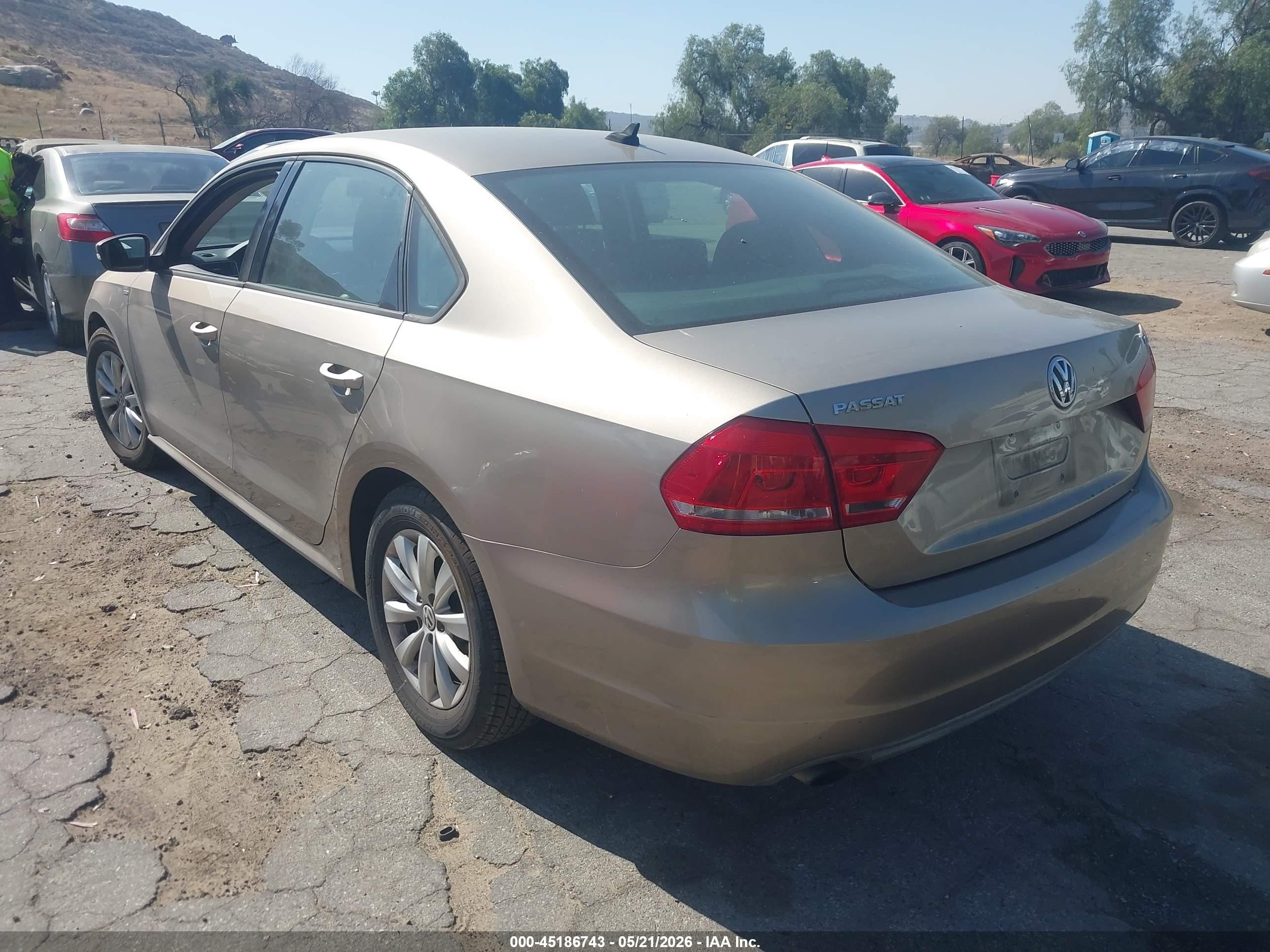2015 Volkswagen Passat 1.8t Wolfsburg Edition Champagne vin: 1VWAT7A32FC040484