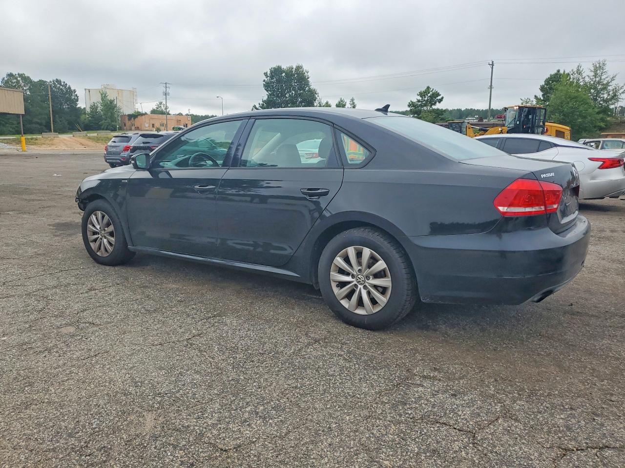 2015 Volkswagen Passat S Черный vin: 1VWAT7A32FC055471