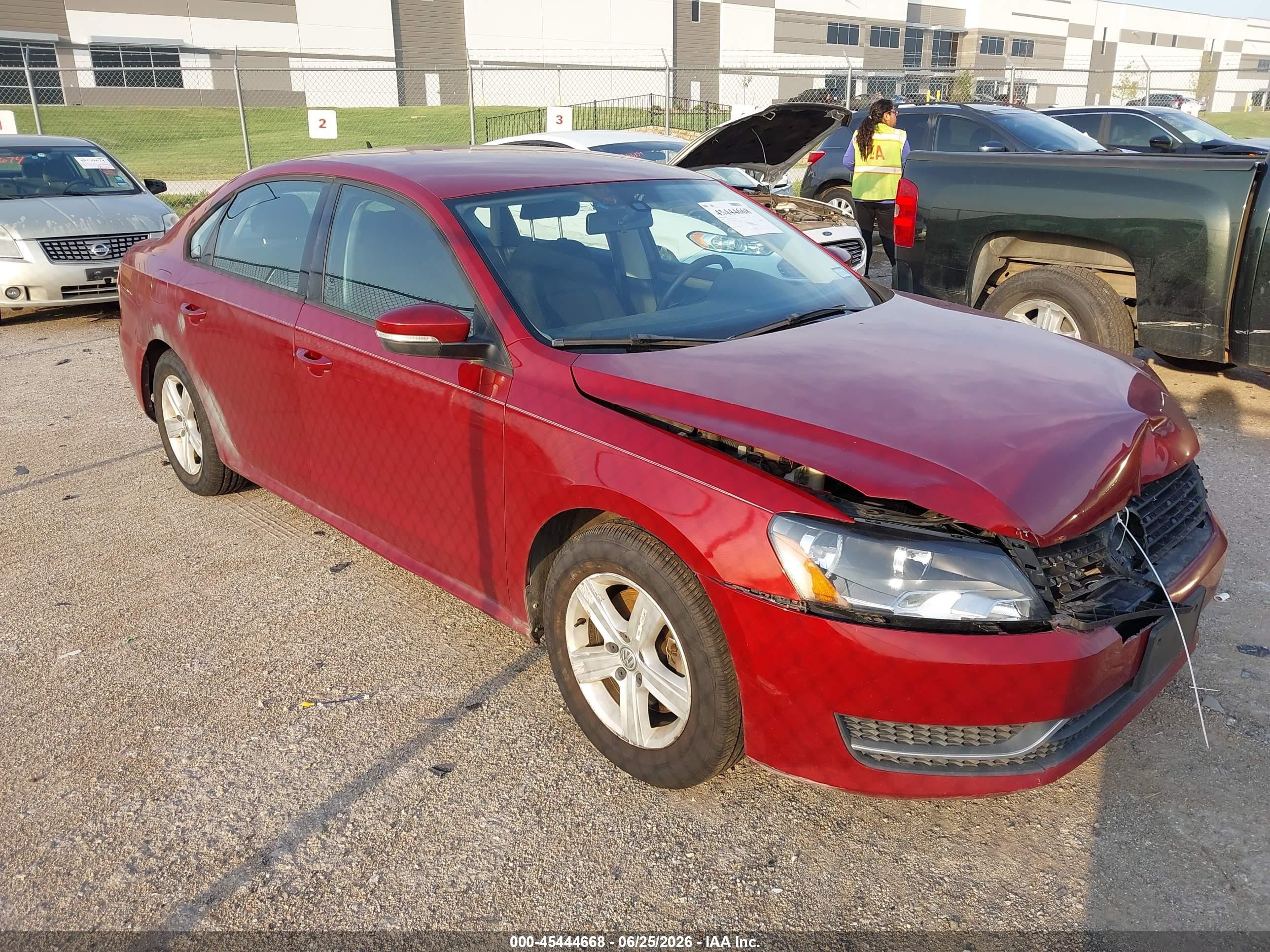 2015 Volkswagen Passat 1.8t S Red vin: 1VWAT7A32FC073579