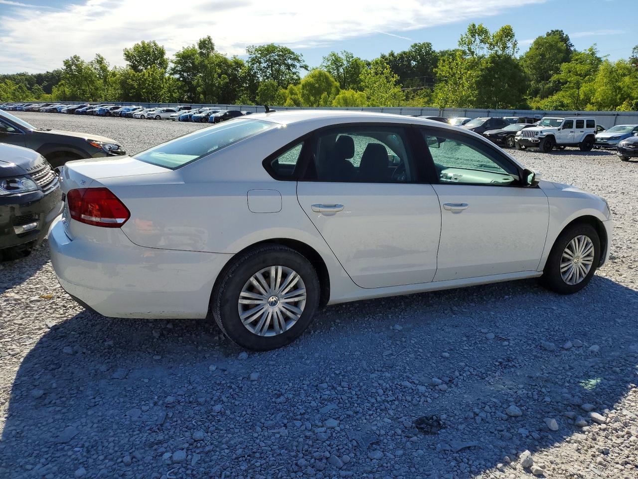 2015 Volkswagen Passat S White vin: 1VWAT7A32FC078569