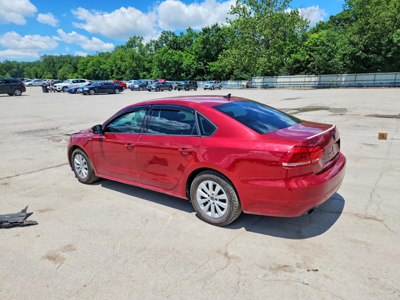 2015 Volkswagen Passat S Burgundy vin: 1VWAT7A32FC080970