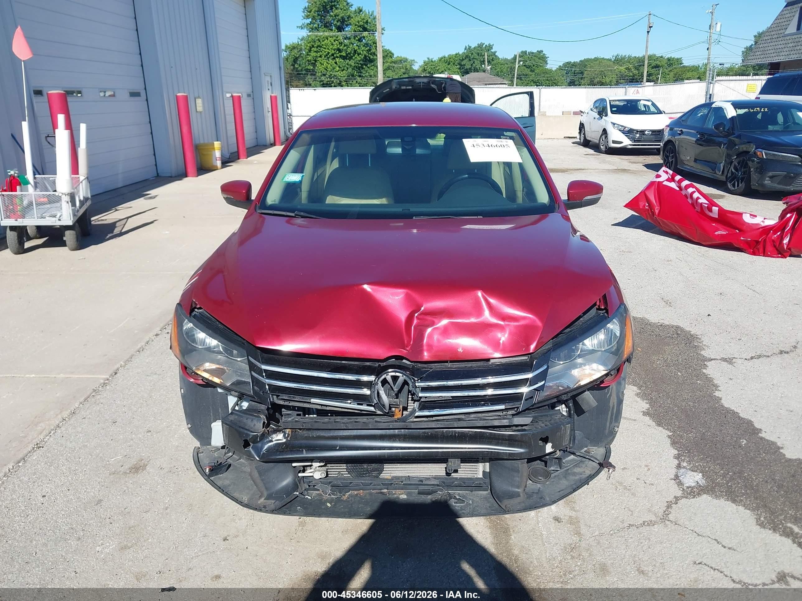2015 Volkswagen Passat 1.8t Limited Edition Red vin: 1VWAT7A32FC091936