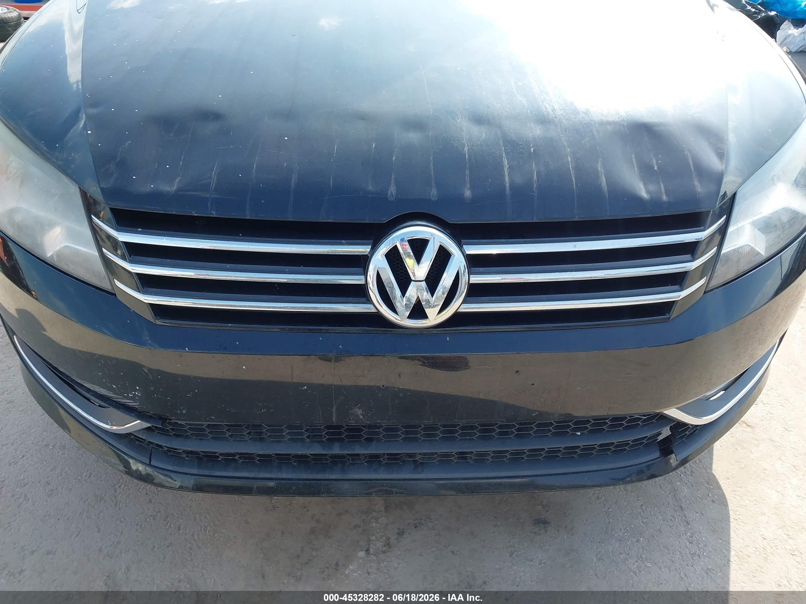 2015 Volkswagen Passat 1.8t Limited Edition Черный vin: 1VWAT7A32FC095498