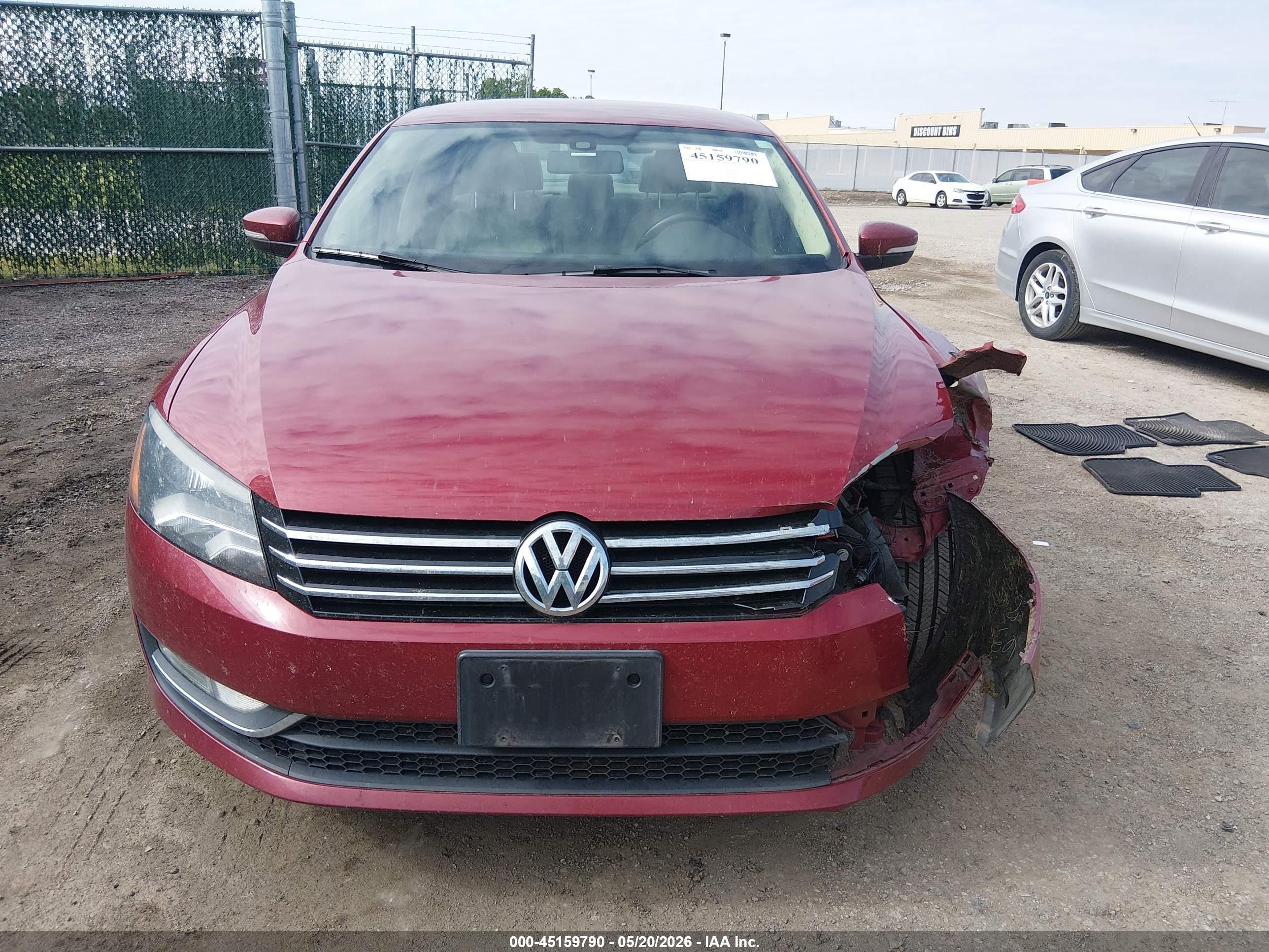 2015 Volkswagen Passat 1.8t Limited Edition Red vin: 1VWAT7A32FC106399