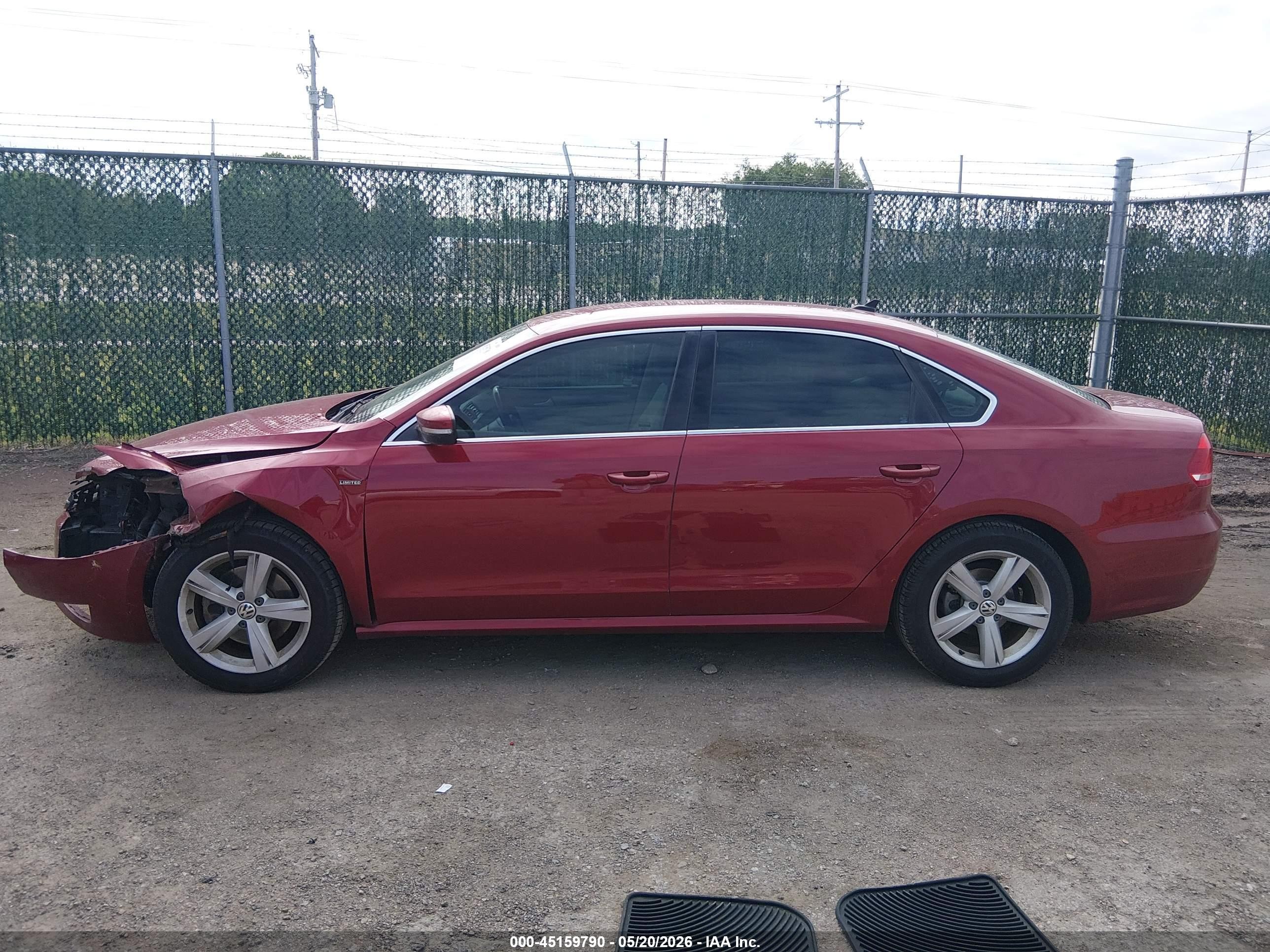 2015 Volkswagen Passat 1.8t Limited Edition Red vin: 1VWAT7A32FC106399