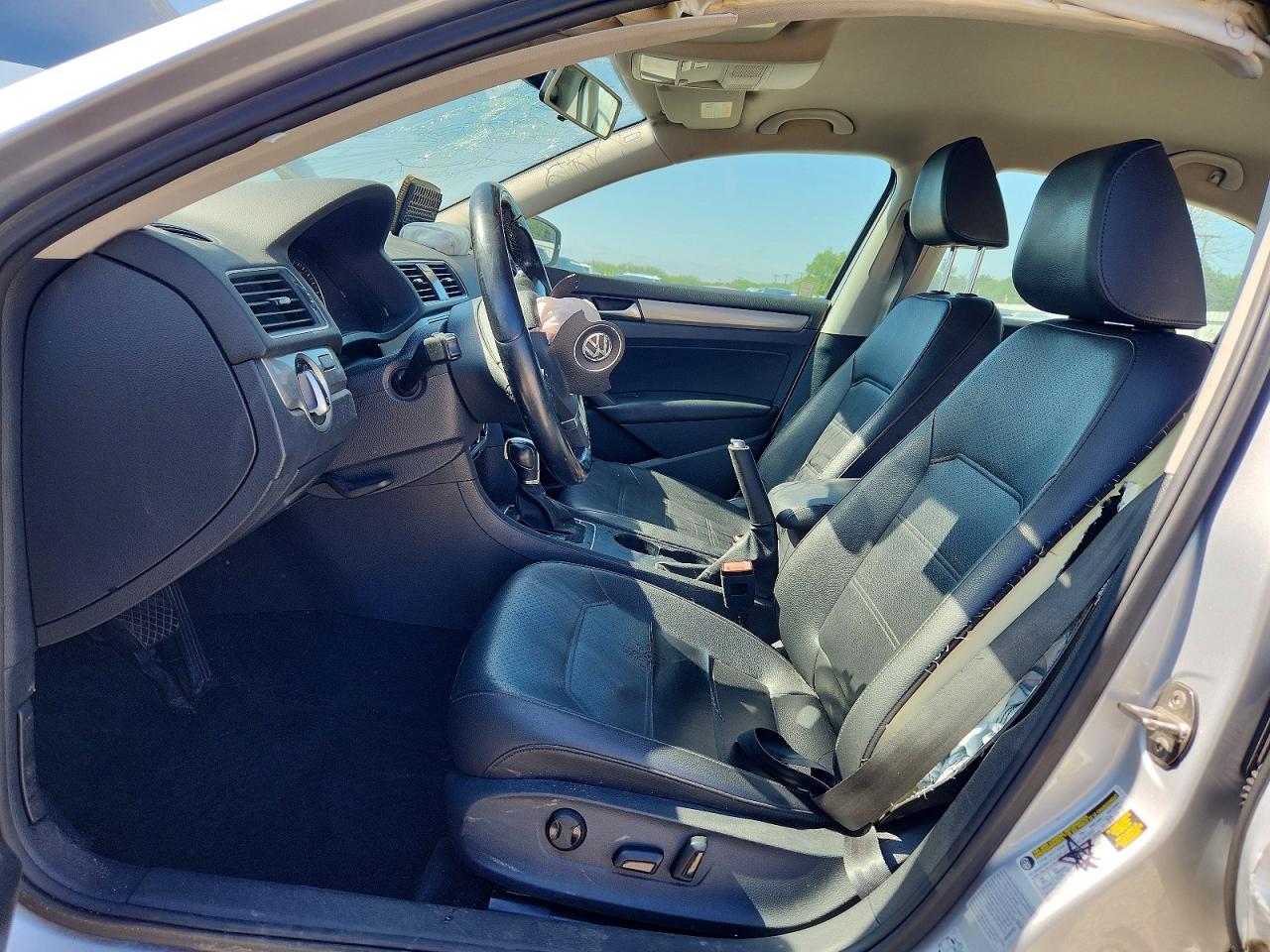 2015 Volkswagen Passat S Silver vin: 1VWAT7A32FC119914
