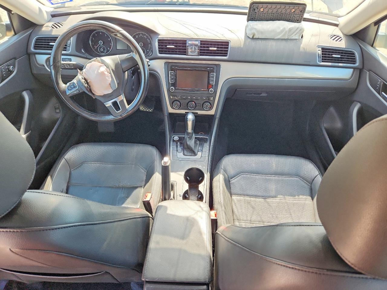 2015 Volkswagen Passat S Silver vin: 1VWAT7A32FC119914