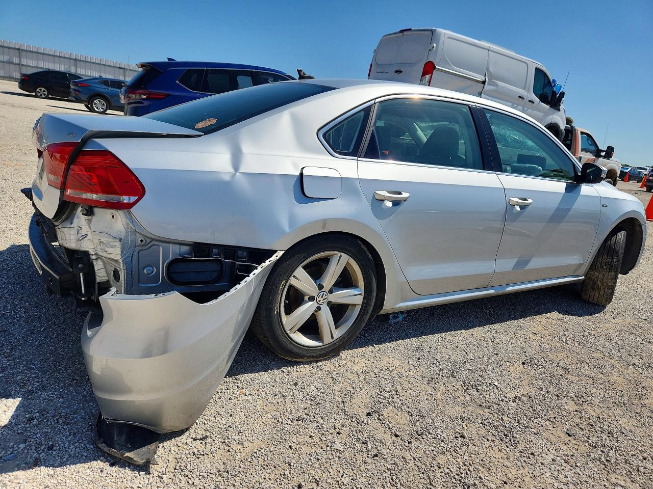 2015 Volkswagen Passat S Silver vin: 1VWAT7A32FC119914
