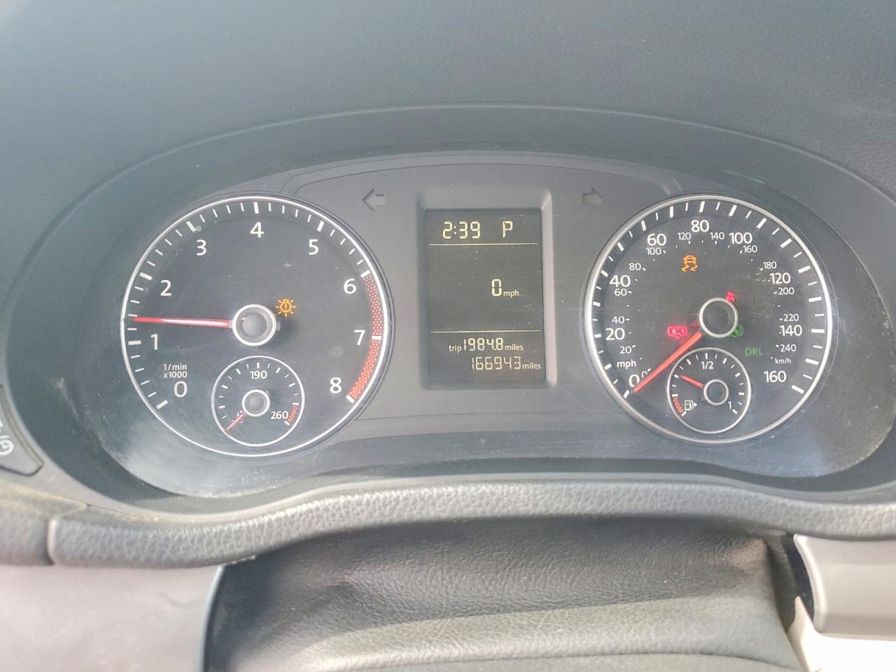 2014 Volkswagen Passat S Silver vin: 1VWAT7A33EC025703